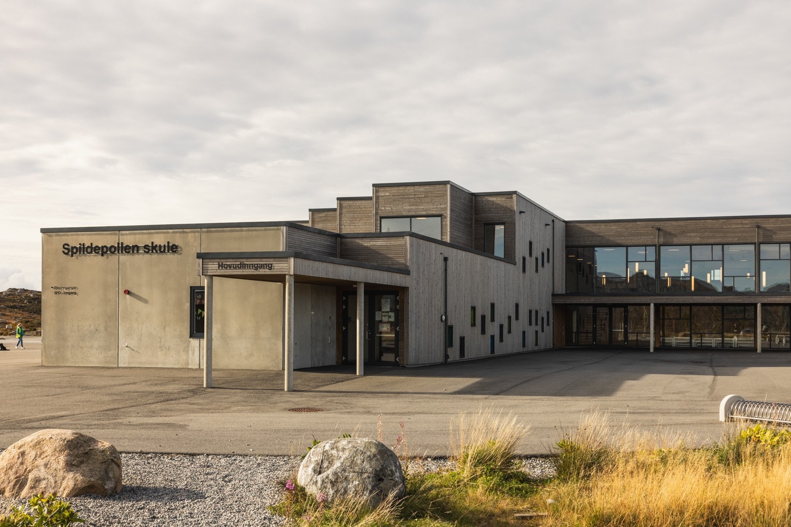 Spildepollen skule. Galleribilde