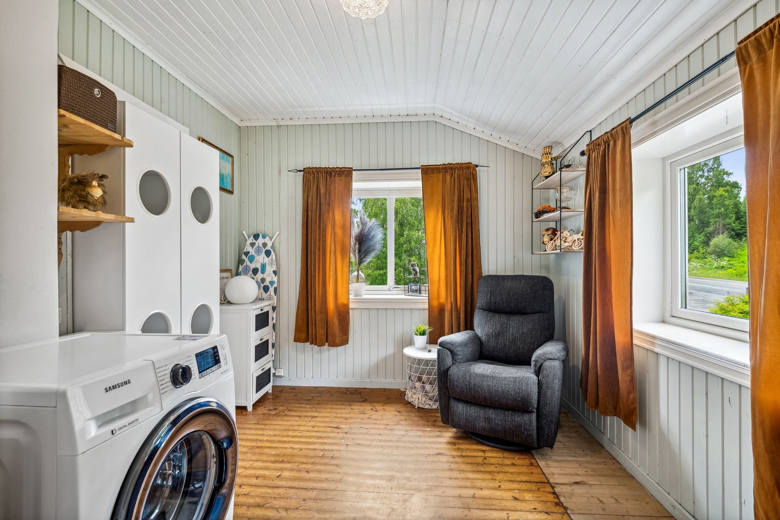 Soverom 3 (her innredet med opplegg for vaskemaskin). Det er også vaskerom med opplegg for vaskemaskin i kjeller. Galleribilde