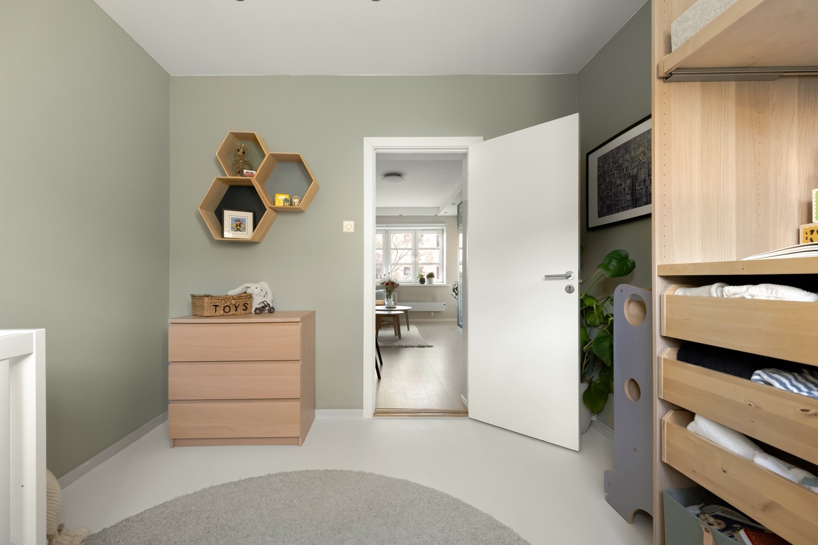 Flere i borettslaget benytter rommet som spisestue, kontor, gjesterom eller TV-stue. Galleribilde