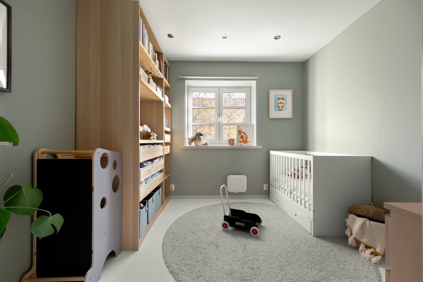 Rommet nærmest stuen er i dag innredet som barnerom. Galleribilde