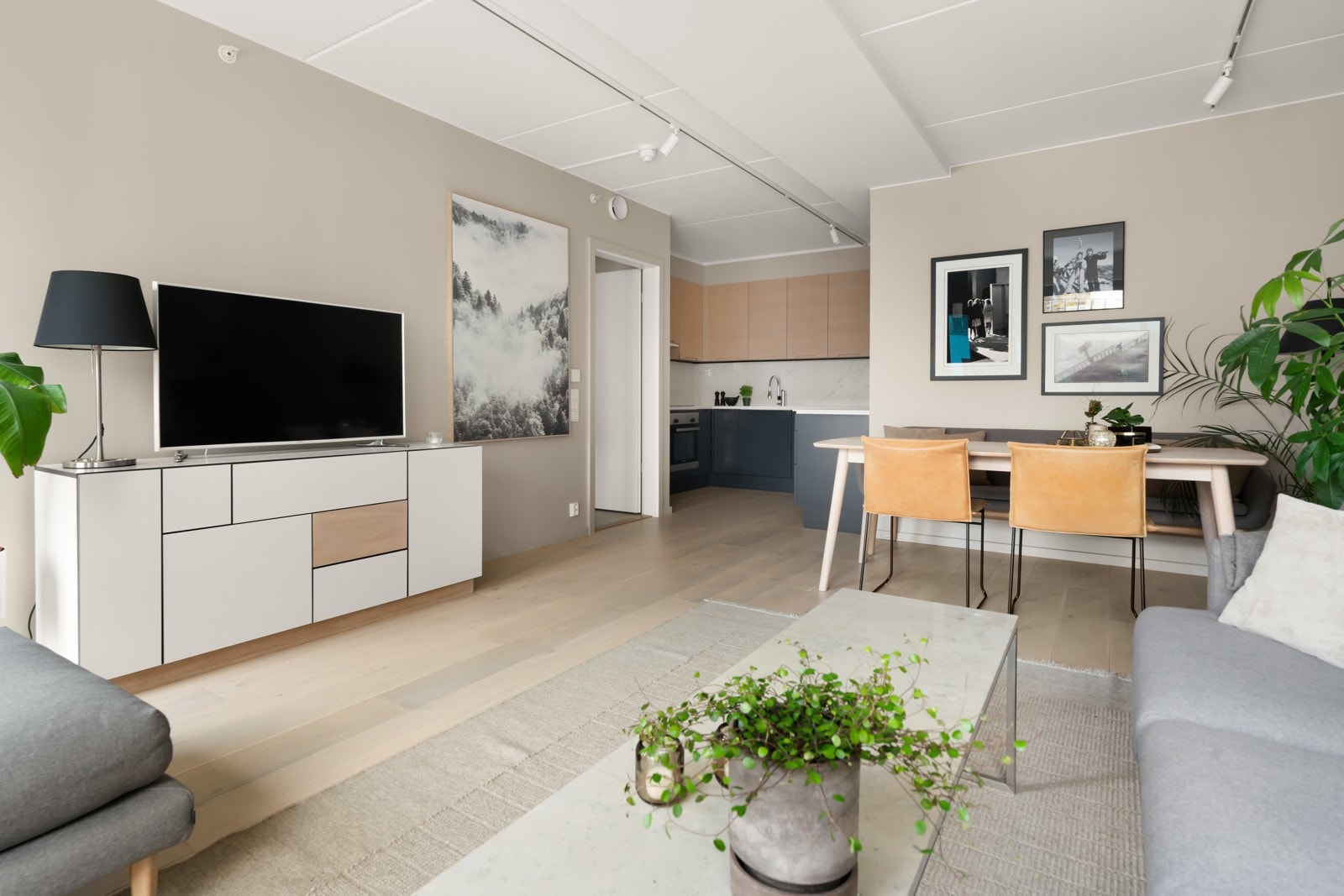 Hele leiligheten er nymalt i 2023/2024. Galleribilde