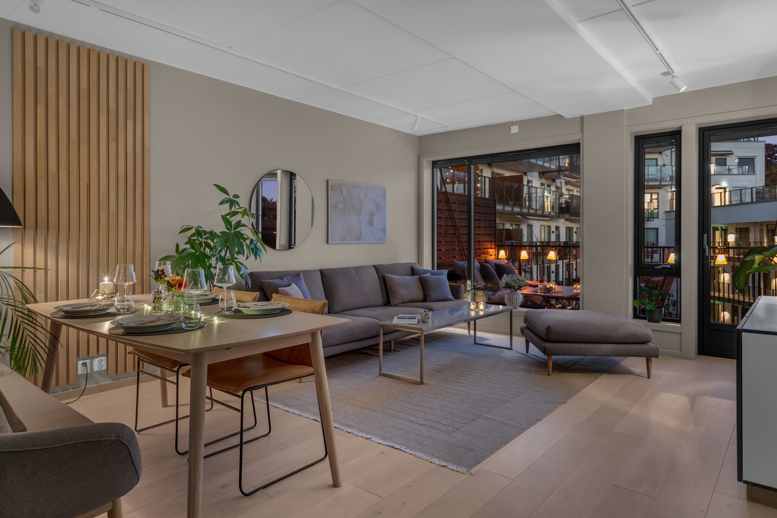 Velkommen til vakre Hasleveien 1B - Presentert av Karoline Selvåg ved PrivatMegleren Grüerløkka. Galleribilde