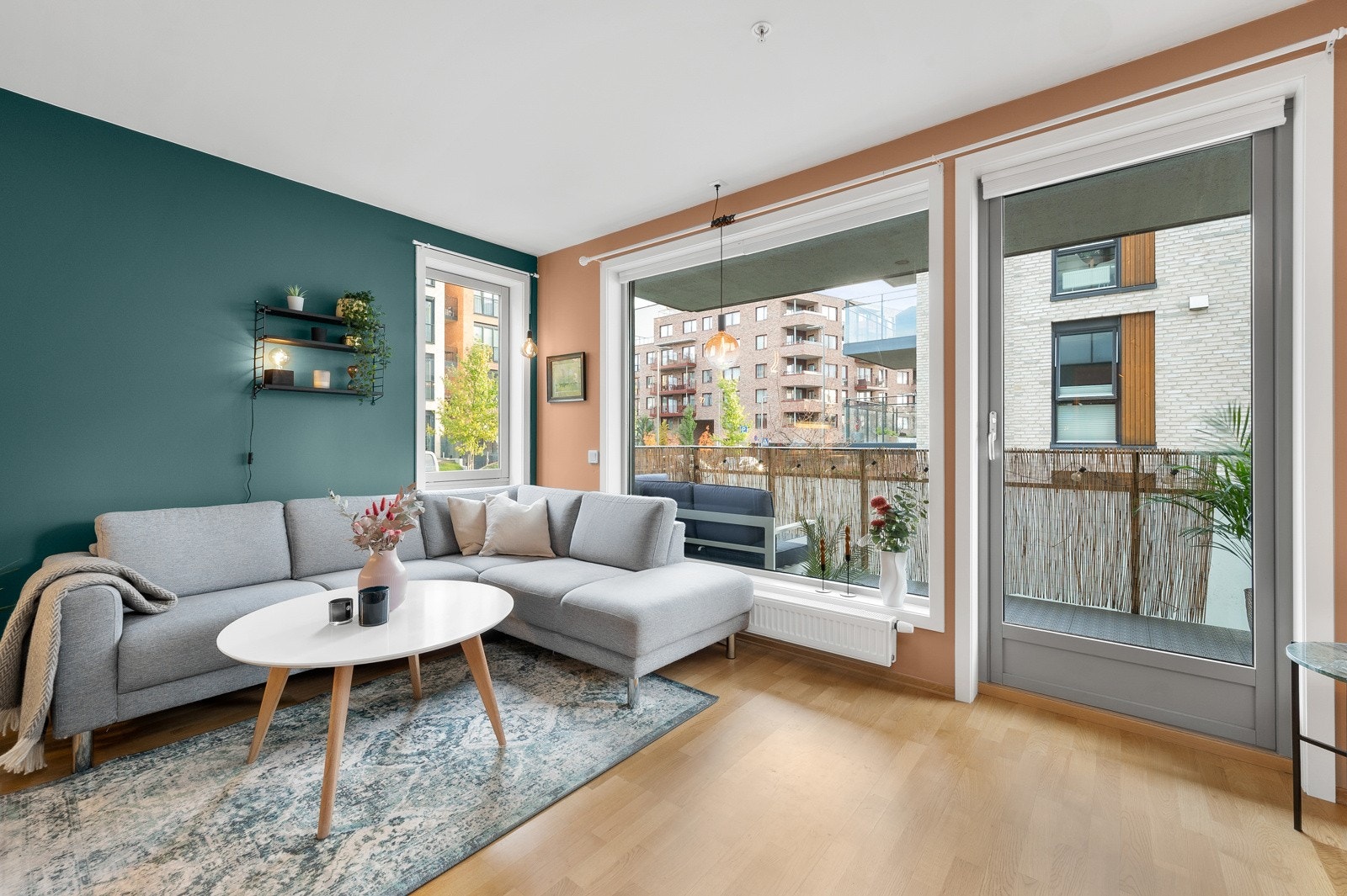 Ved å ha en hjørneleilighet vil du få gode lysforhold med lysinnslipp fra to sider. Galleribilde