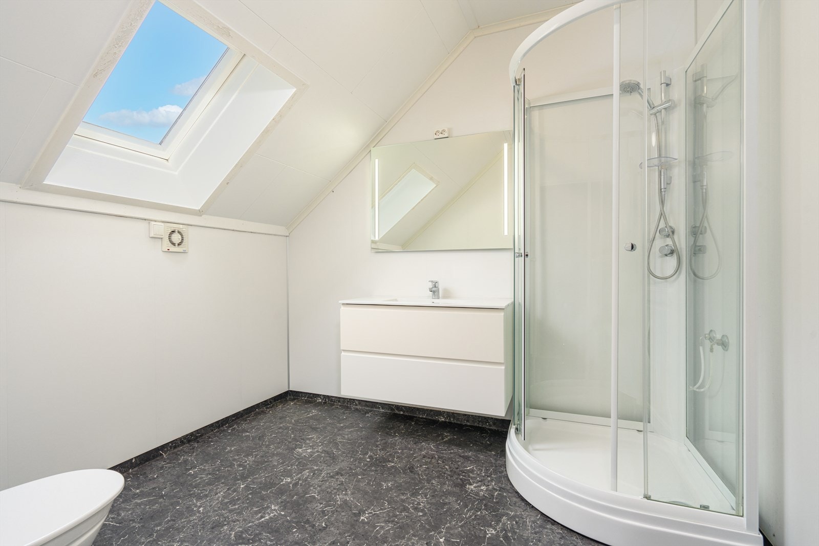 Bad 2. etasje Galleribilde