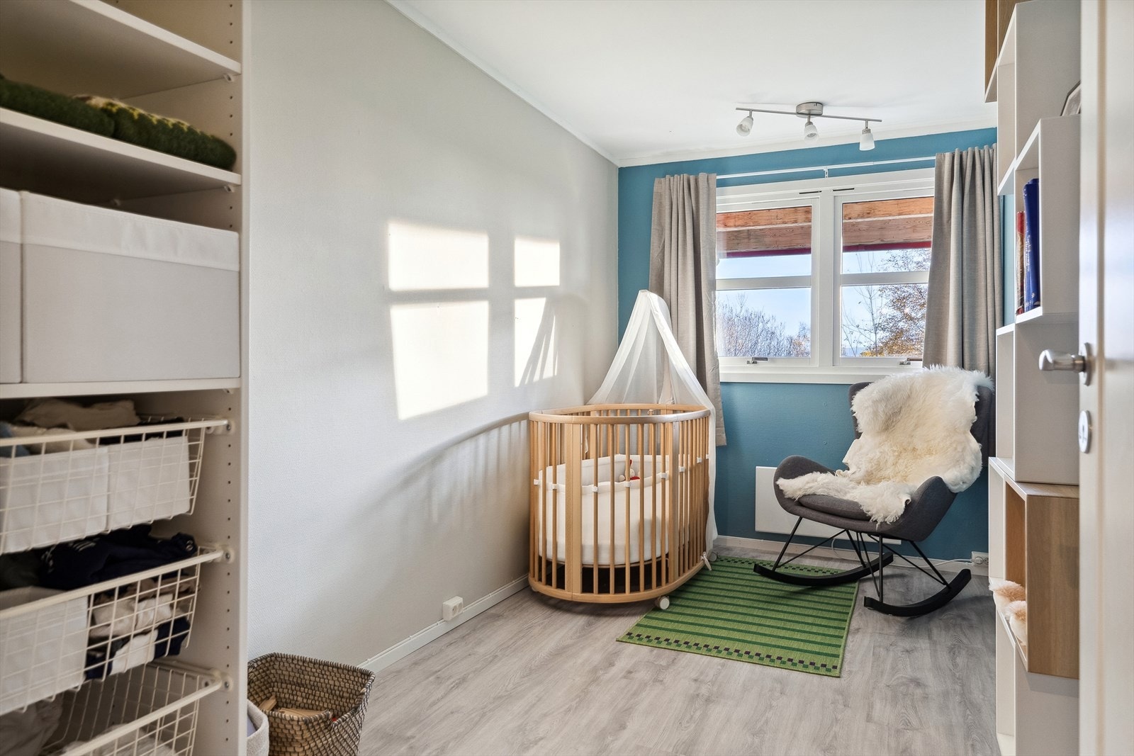 Soverommene måler henholdsvis ca. 9 og 11 kvm. Galleribilde