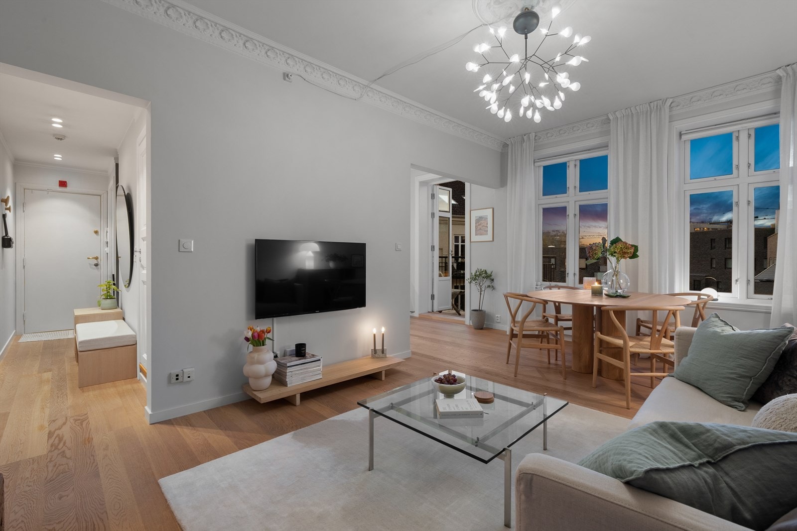 Pen, klassisk selveier i 4. etasje med god planløsning. Galleribilde