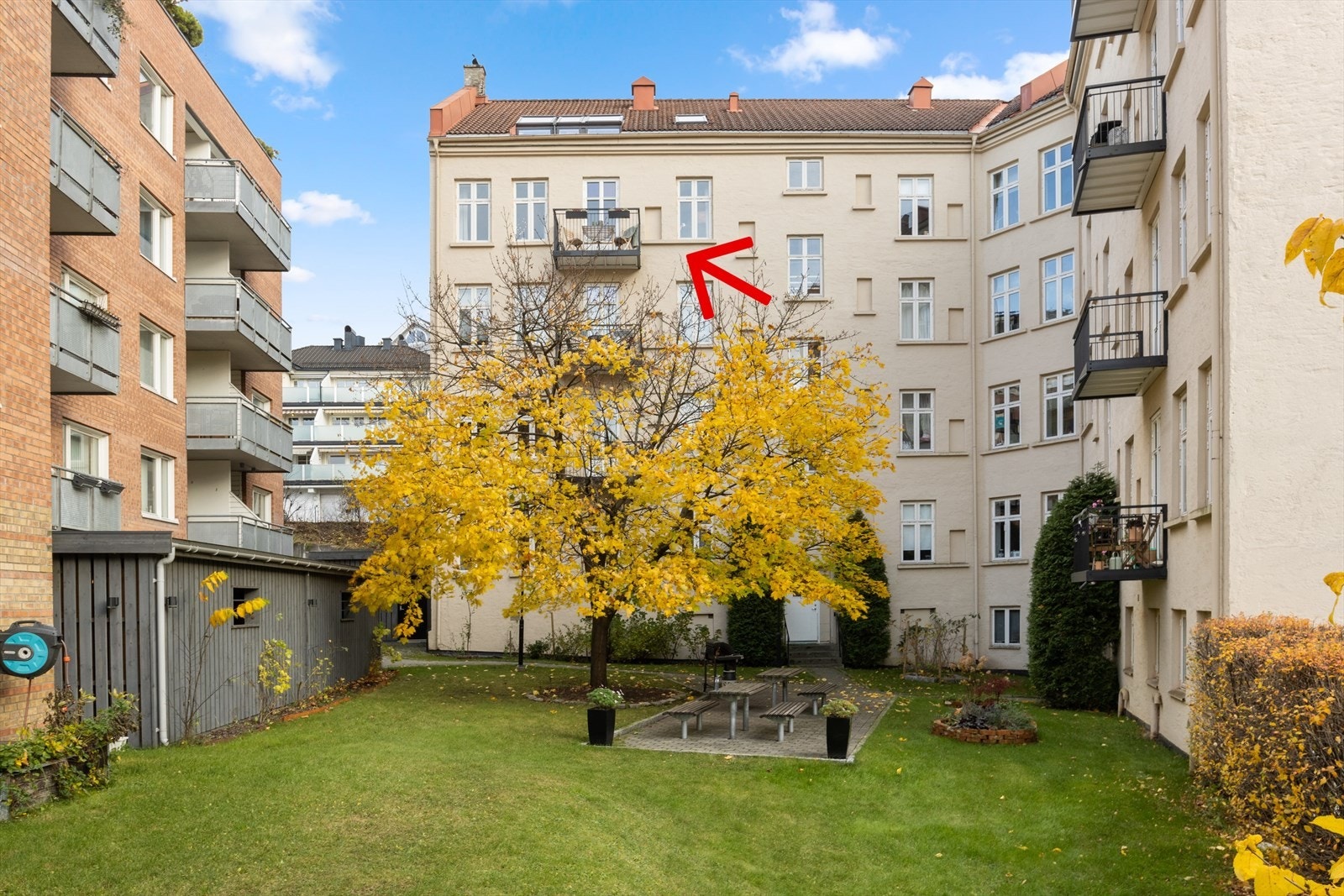 Sameiet oppleves som velholdt og består av til sammen 72 seksjoner fordelt på to bygg. Galleribilde