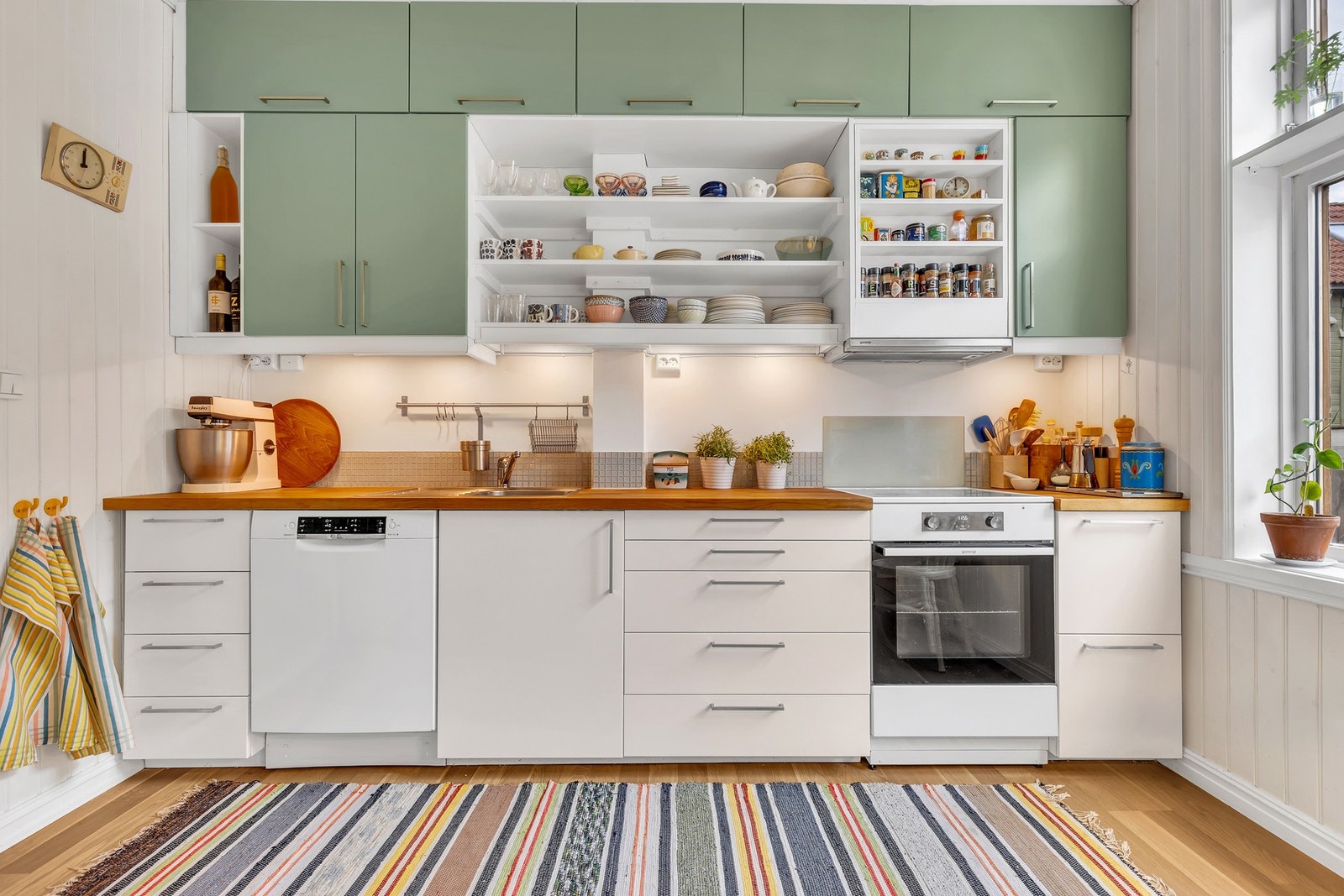 Kjøkkenet er godt vedlikeholdt, noe som er bekreftet av takstmann med tildelt TG 1 på samtlige punkter i takstrapport. Galleribilde