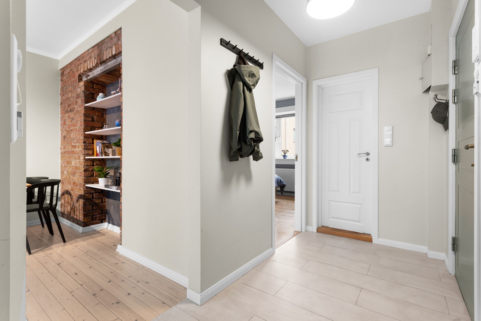 Entré er utstyrt med gulvvarme. Galleribilde