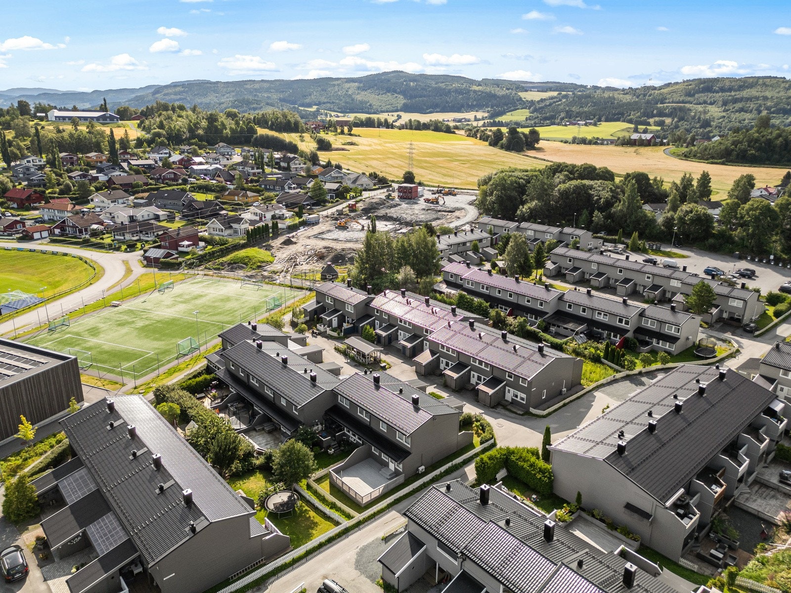 Trafikkstille og rolig område / boligtun. Galleribilde
