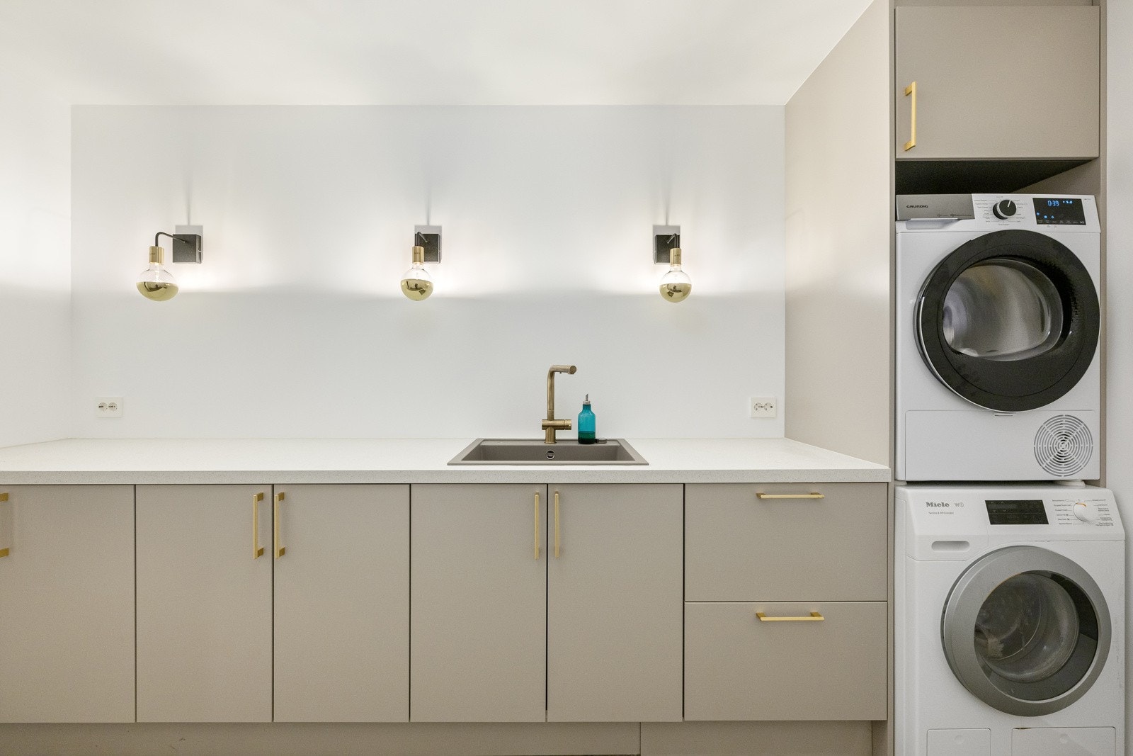 Vaskerom Galleribilde