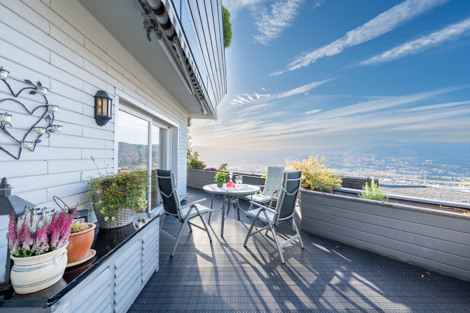 Meget solrik Galleribilde