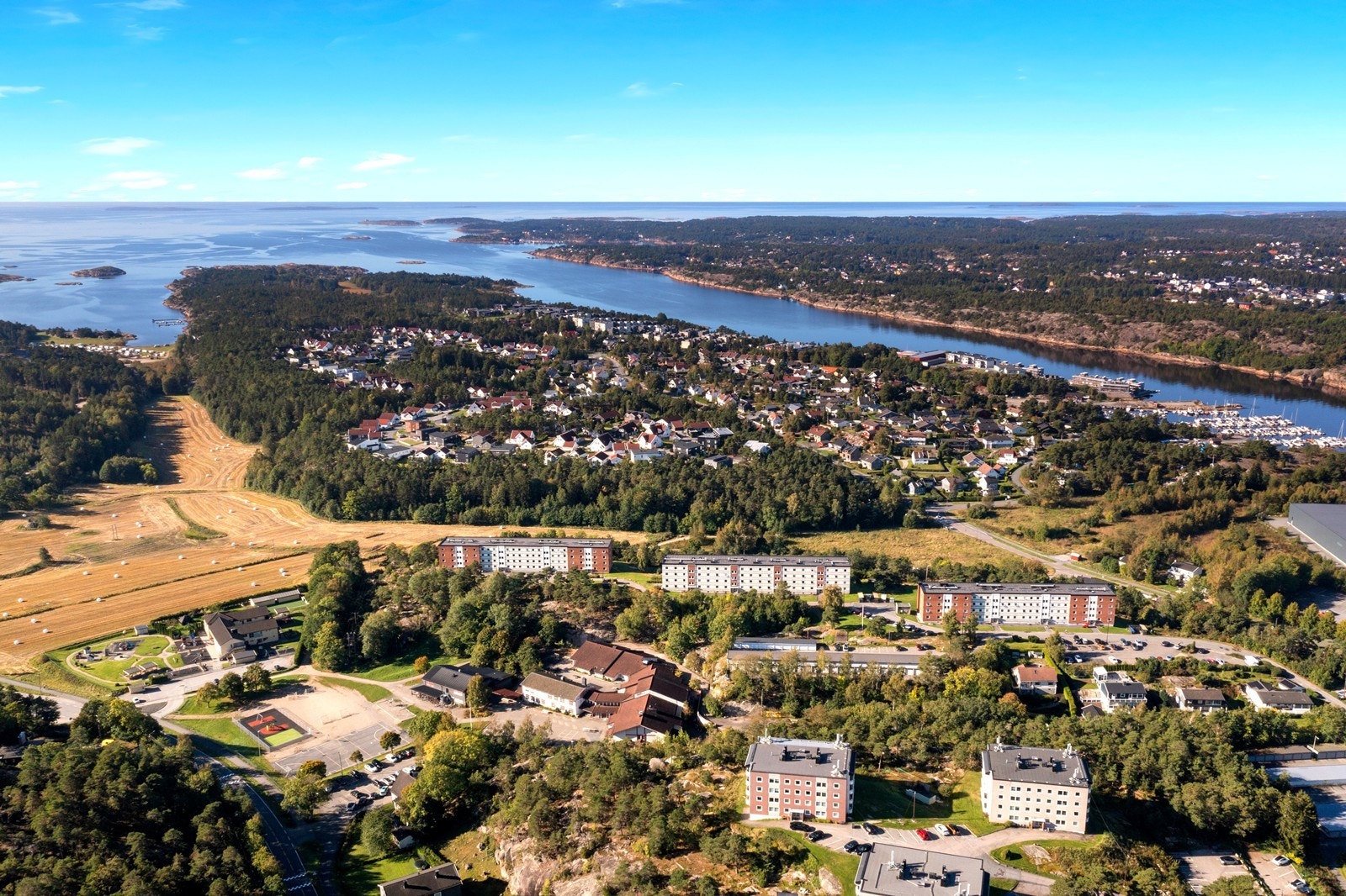 Leiligheten ligger i toppetasjen og har en utrolig flott beliggenhet på Kråkerøy Galleribilde