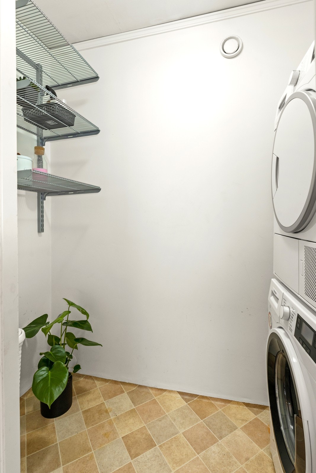 Vaskerom Galleribilde