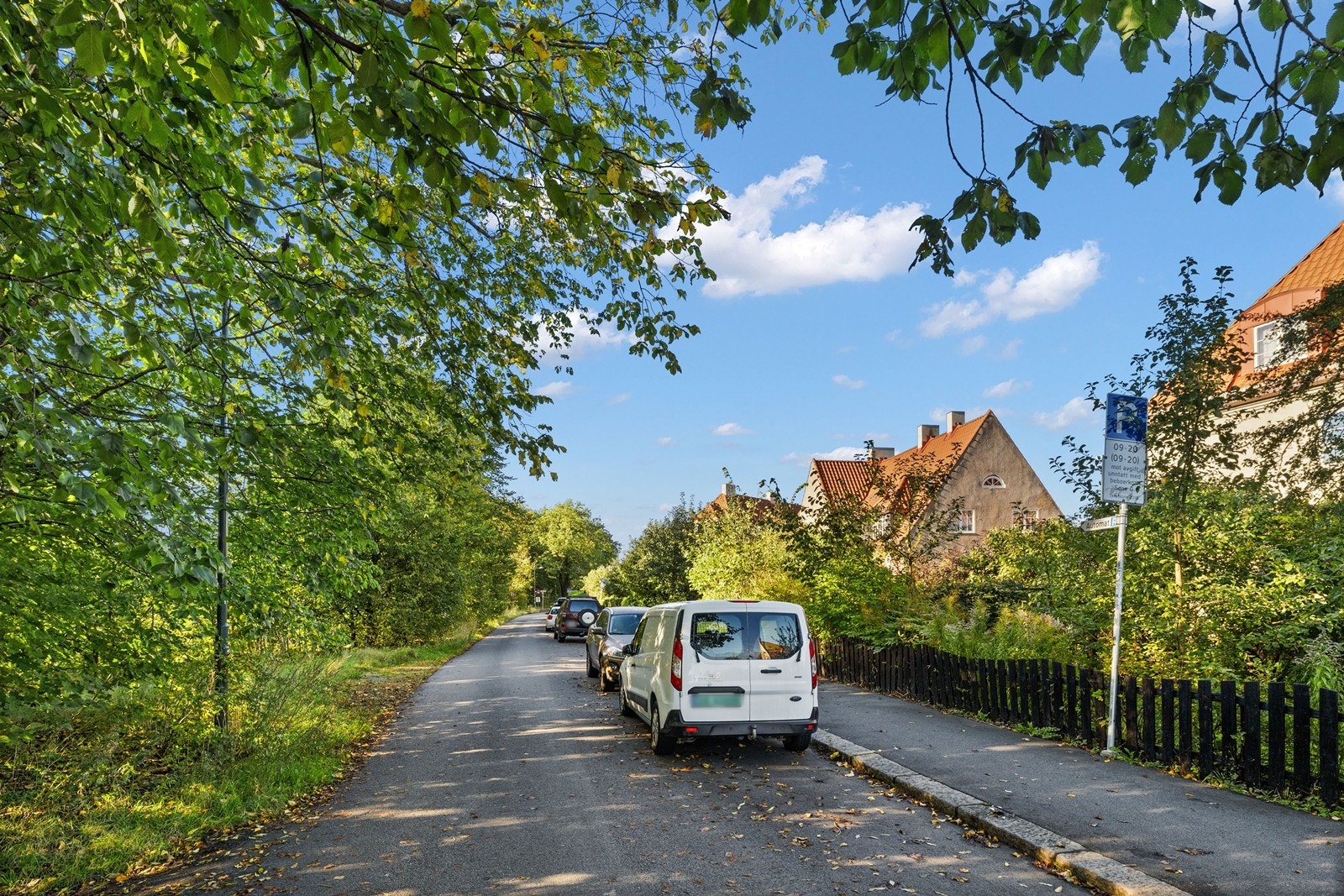 Området har i all hovedsak rolige og lite trafikkerte gater Galleribilde