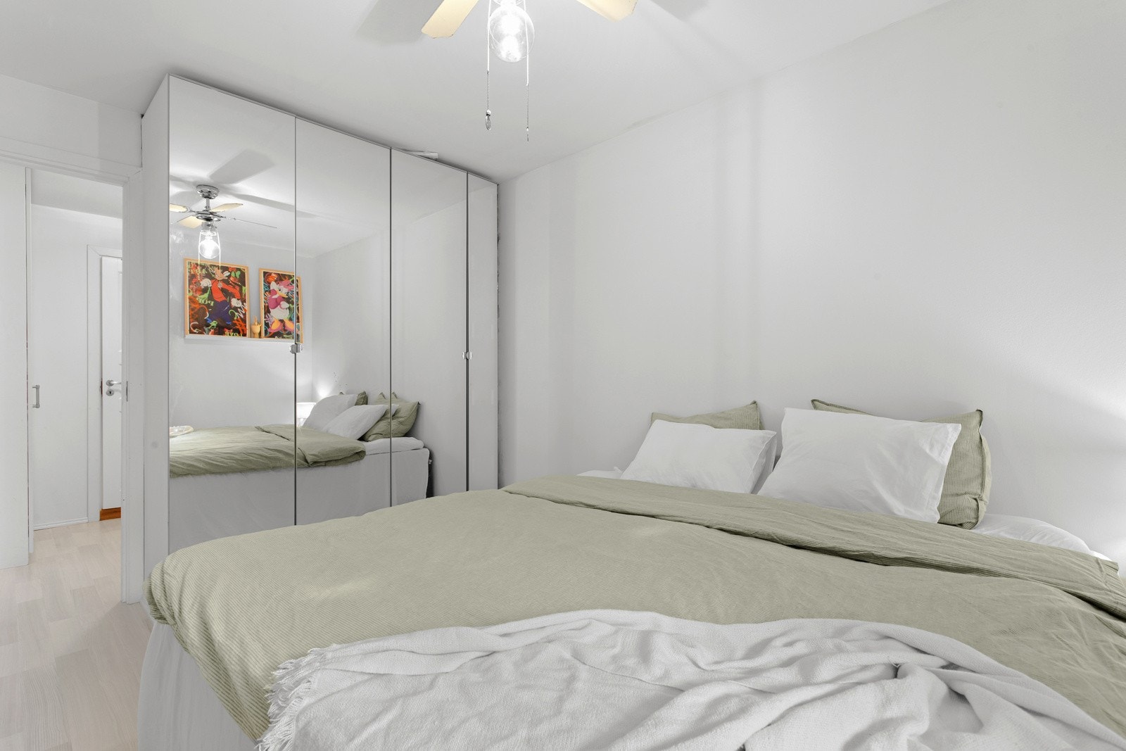 Hovedsoverommet er utstyrt med garderobe som vil medfølge boligen. Galleribilde