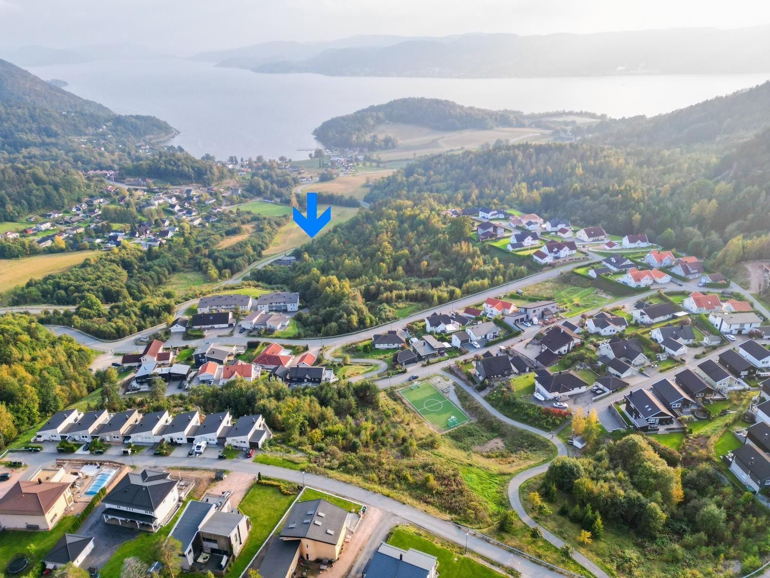 Boligtomt med rammetillatelse i attraktivt nyere boligområde nær fjorden med fin utsikt på Hyggen i Asker Galleribilde