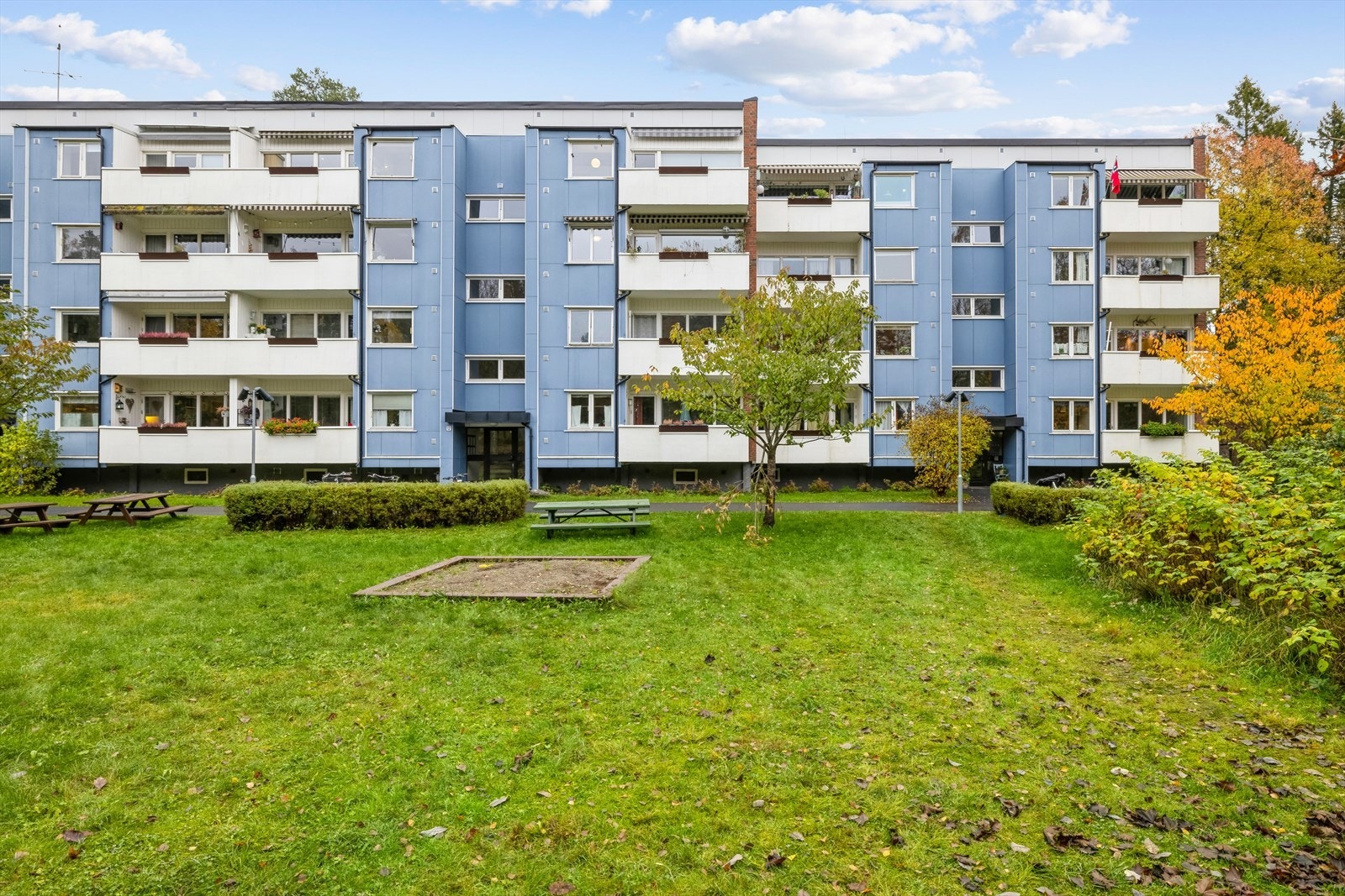 Attraktiv boligblokk med store grøntområder Galleribilde