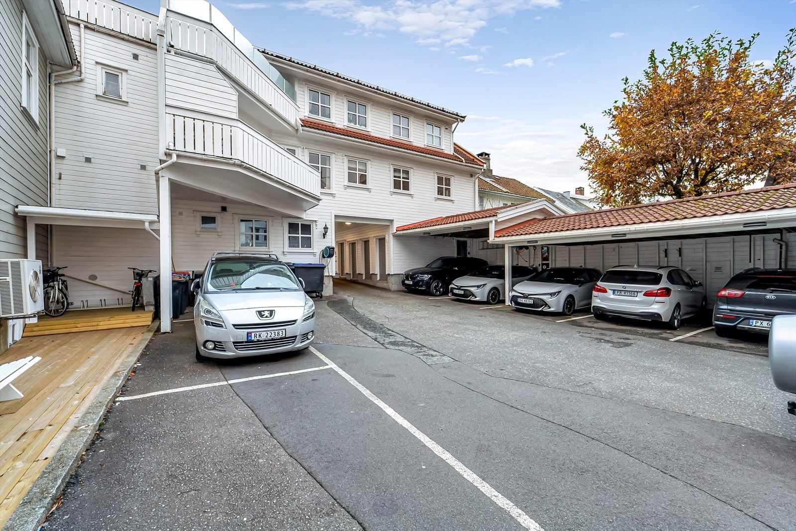 Leiligheten er tildelt fast parkeringsplass. Galleribilde