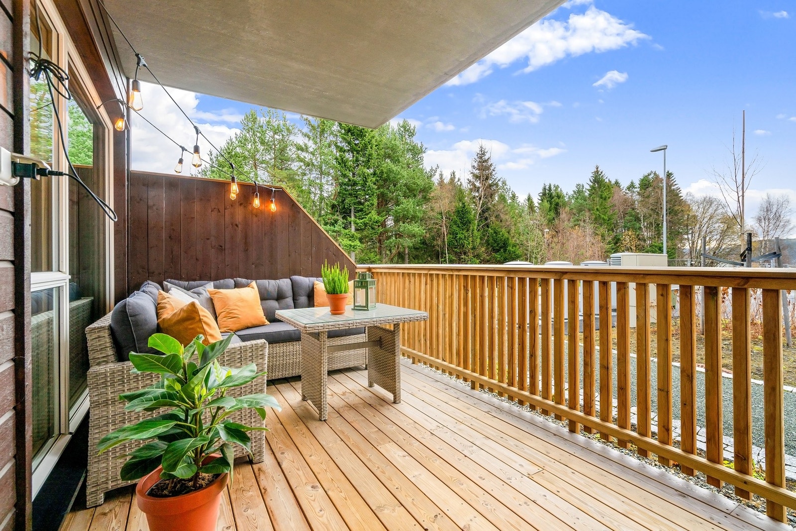 Stor terrasse på 10,9 kvm. Galleribilde