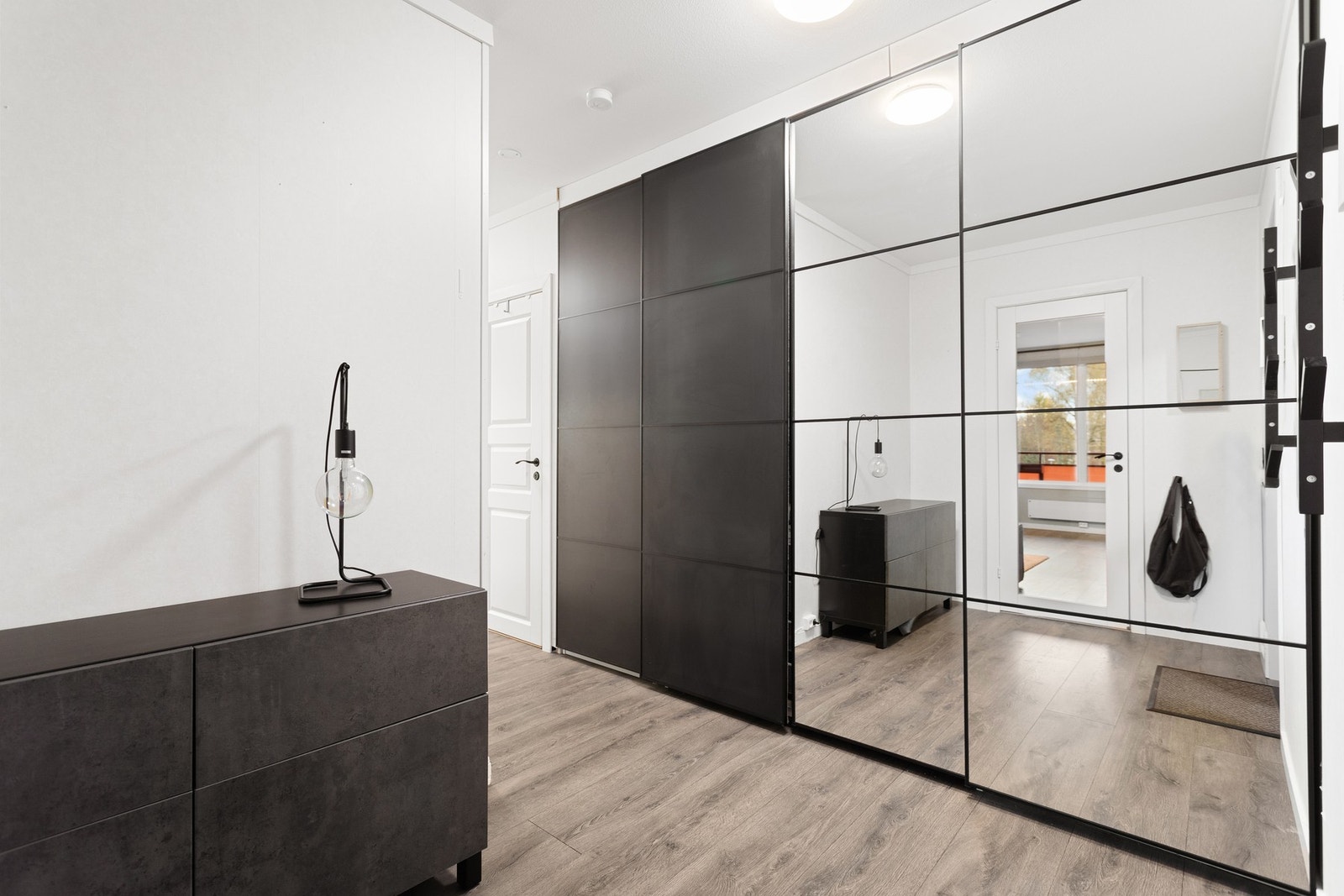 Leiligheten disponerer totalt 4 boder. Galleribilde