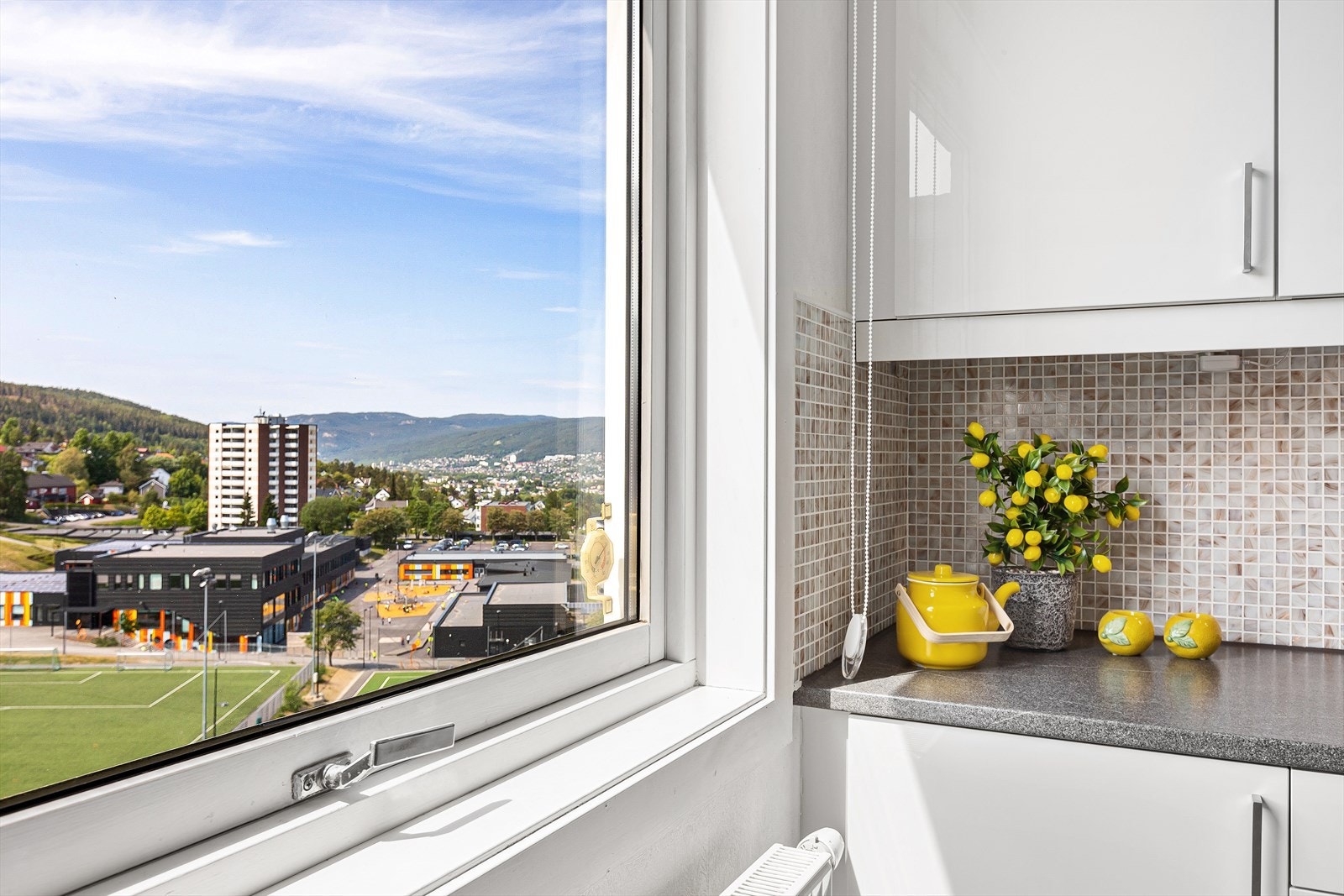 Utsikt fra kjøkkenvindu Galleribilde