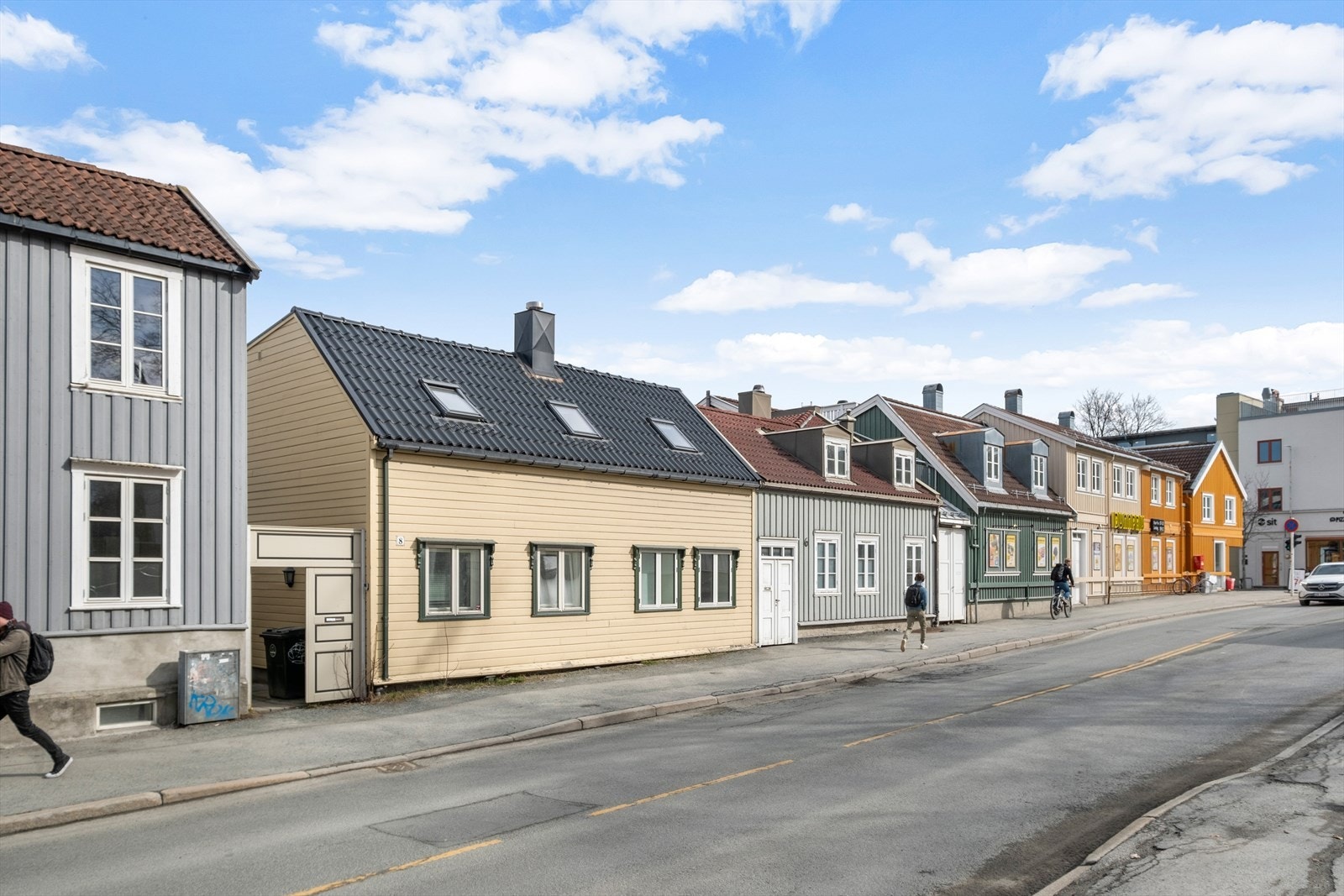 Velkommen til Klostergata 8! En enebolig i kjede med attraktiv beliggenhet på Elgeseter! Galleribilde