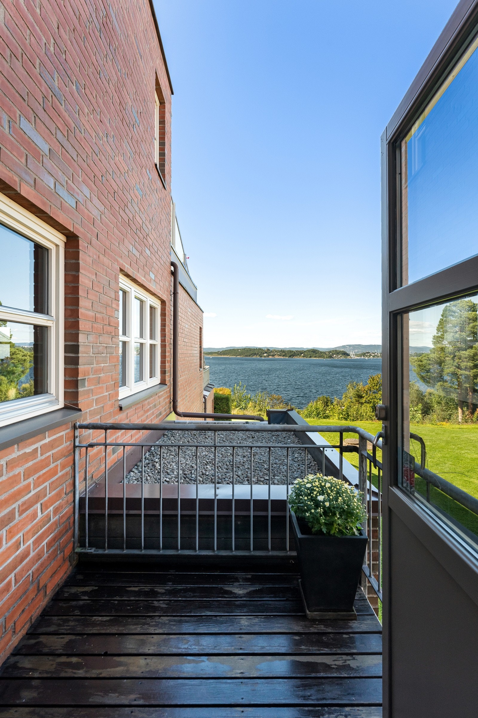 Fra soverommet er det utgang til balkong på 3 m² Galleribilde