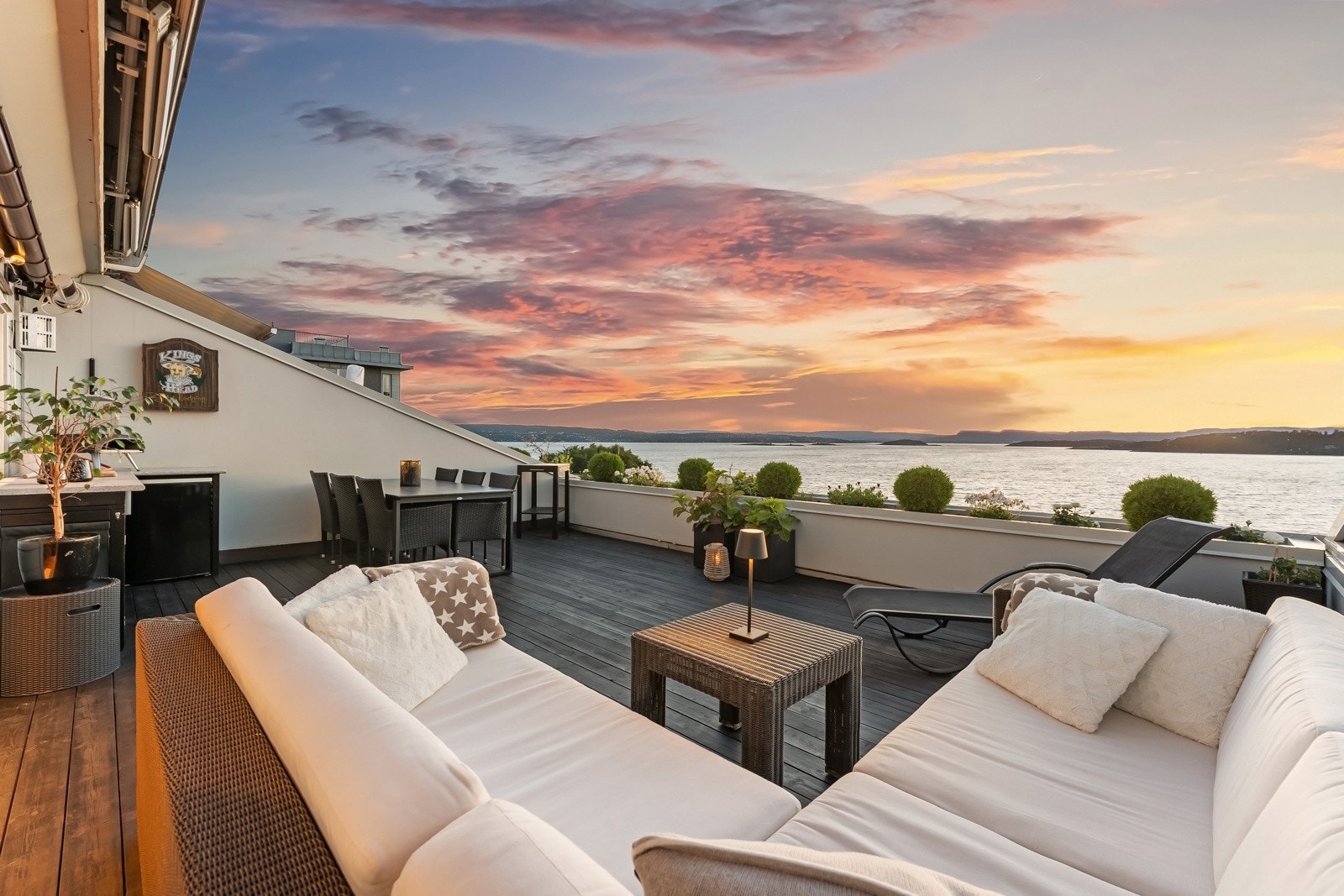 Stilfull terrasseleilighet på 118 m² med vidstrakt utsikt over Oslofjorden Galleribilde