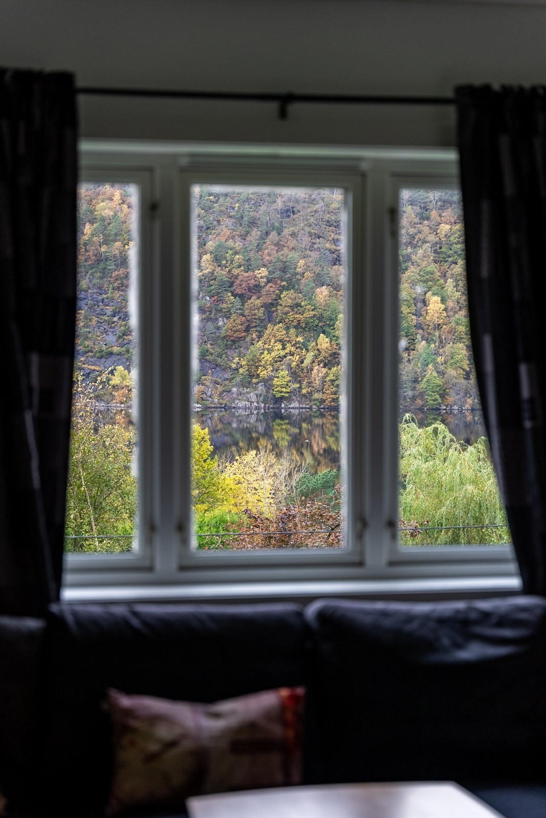 Vakker fjordutsikt fra loftstua! Galleribilde