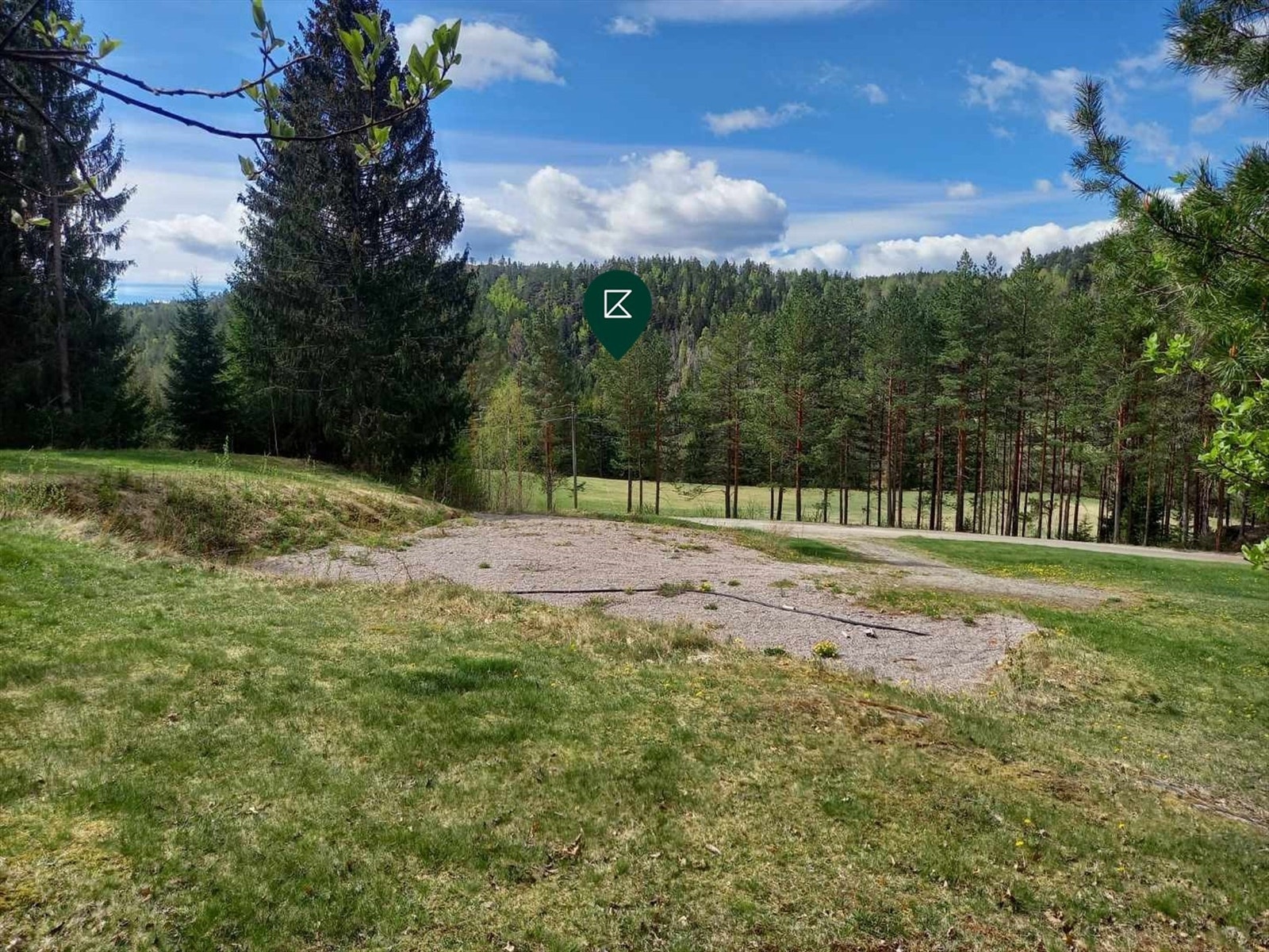 Flott tomt i naturskjønne omgivelser Galleribilde