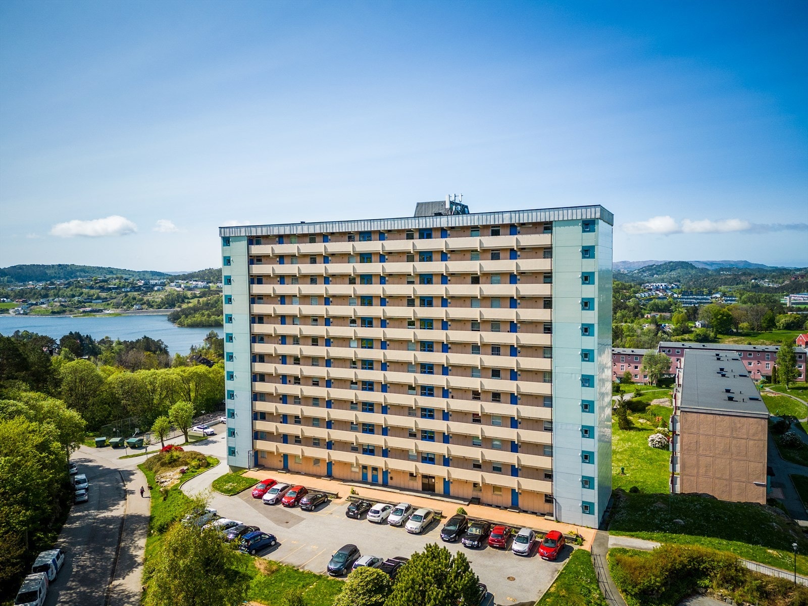 - Leiligheten ligger i Smiberget borettslag, et attraktivt og veldrevet lag - Galleribilde