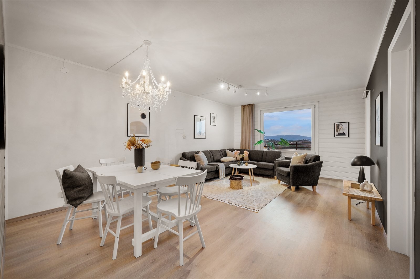 - Leiligheten har et BRA-i på 73m² - Galleribilde