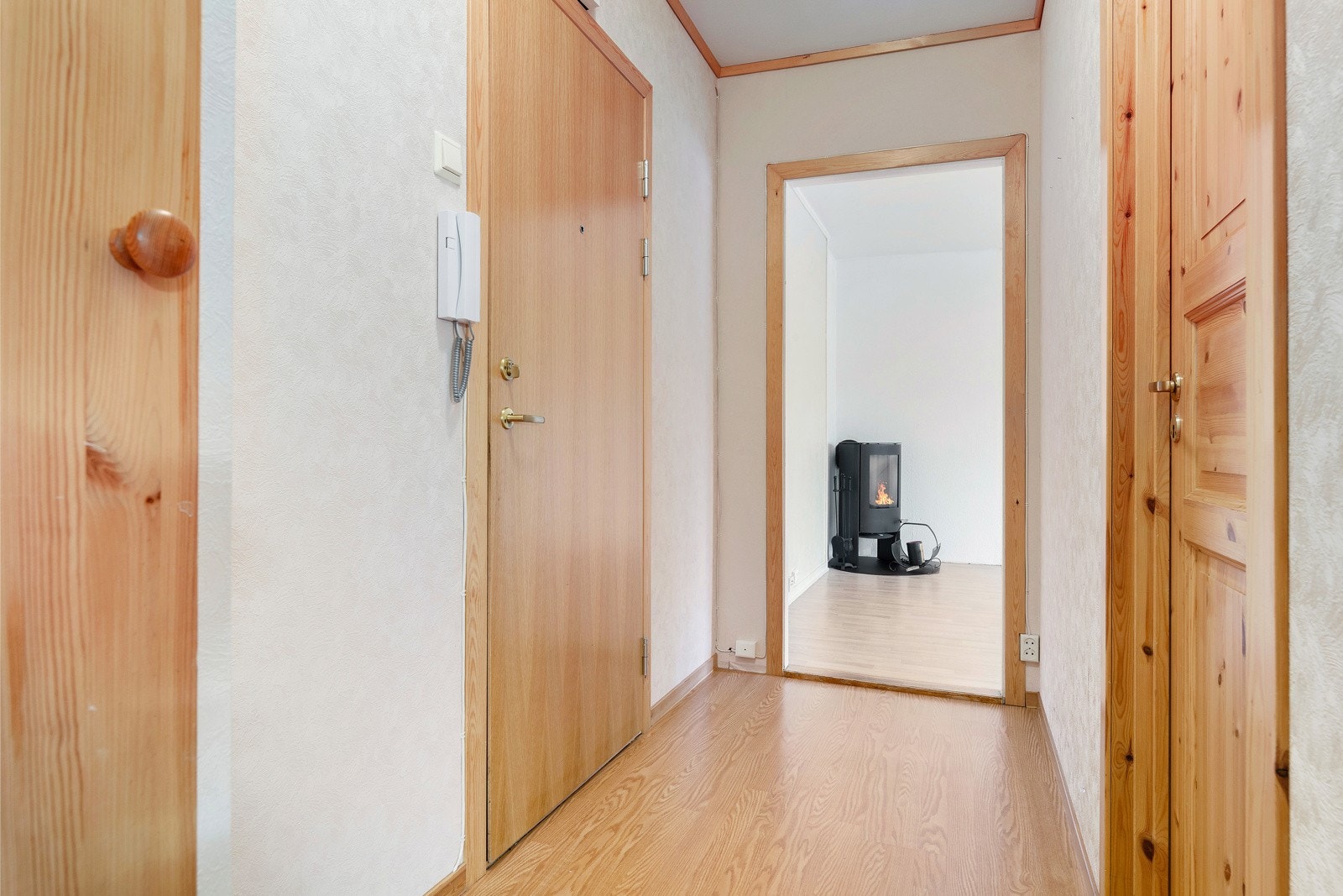 Gjestene kan enkelt slippes inn ved hjelp av portåpner. Velkommen inn! Galleribilde