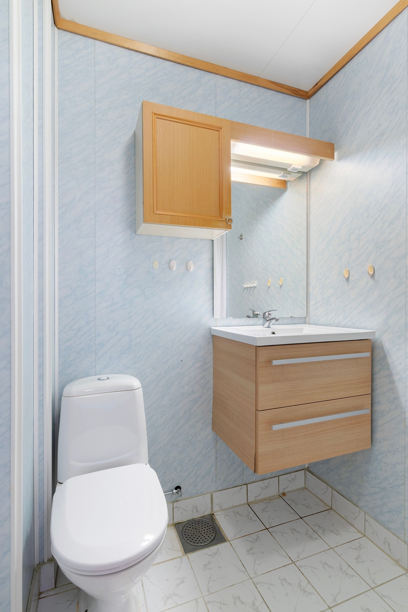 Baderommet har elektriske varmekabler i gulv. Galleribilde