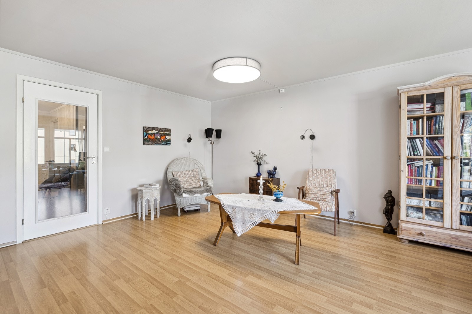 De lyse overflatene gjør det enkelt å innrede etter egen stil og egne farger. Galleribilde