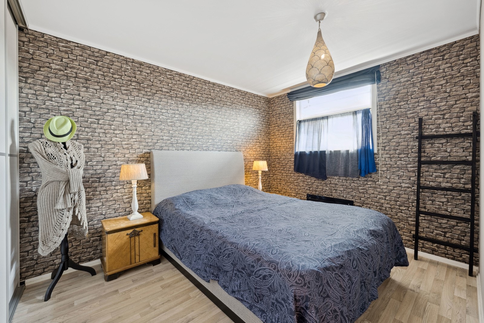 Leiligheten har to fine soverom med garderobe. Galleribilde