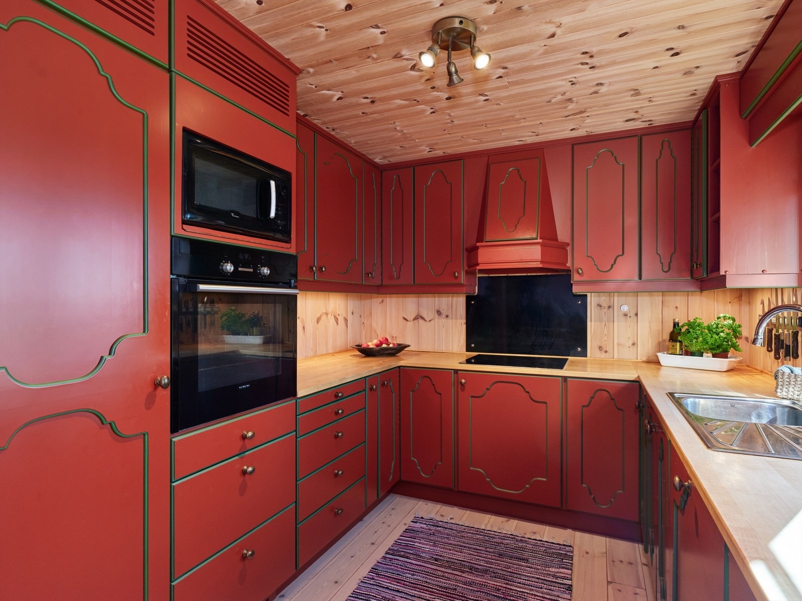 God skap- og benkeplass. Galleribilde