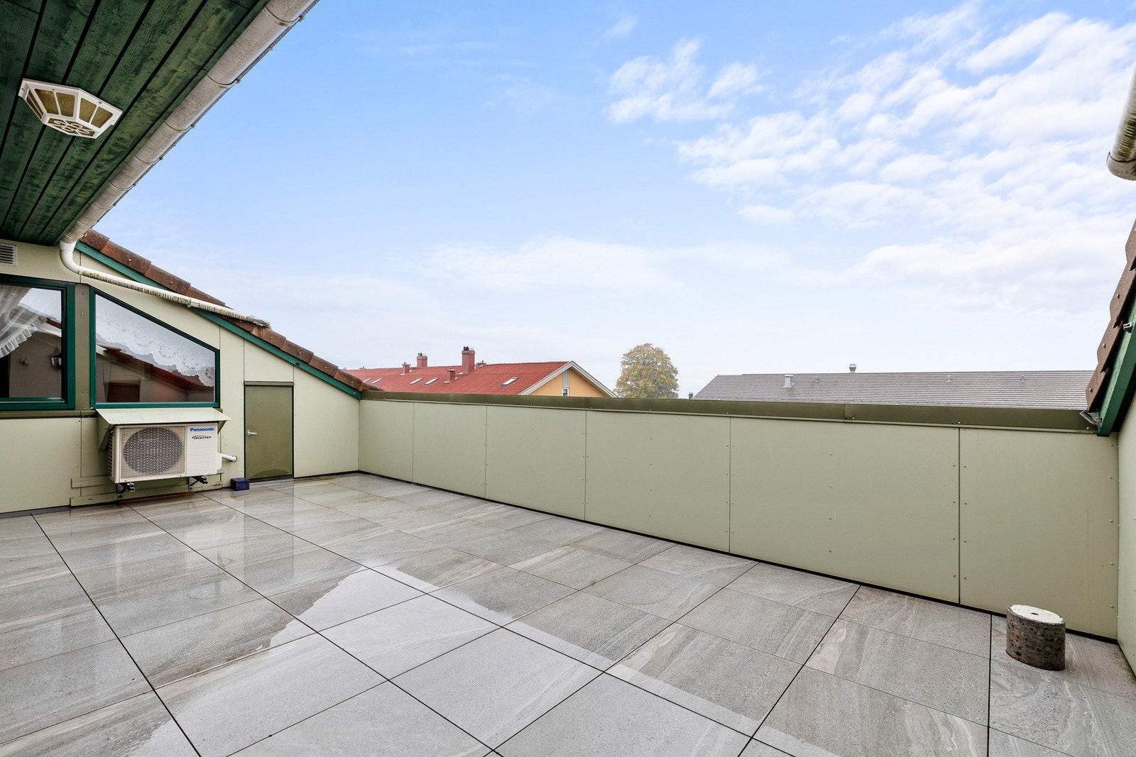 Leiligheten har god intern beliggenhet i 4. etg med fin inntrukket takterrasse på 27 kvm Galleribilde