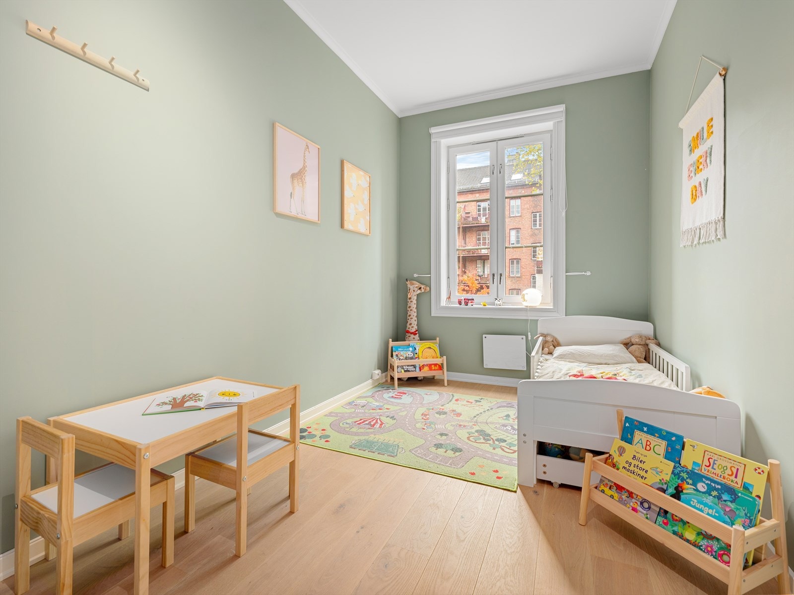 Det ene soverommet brukes i dag som barnerom. Galleribilde