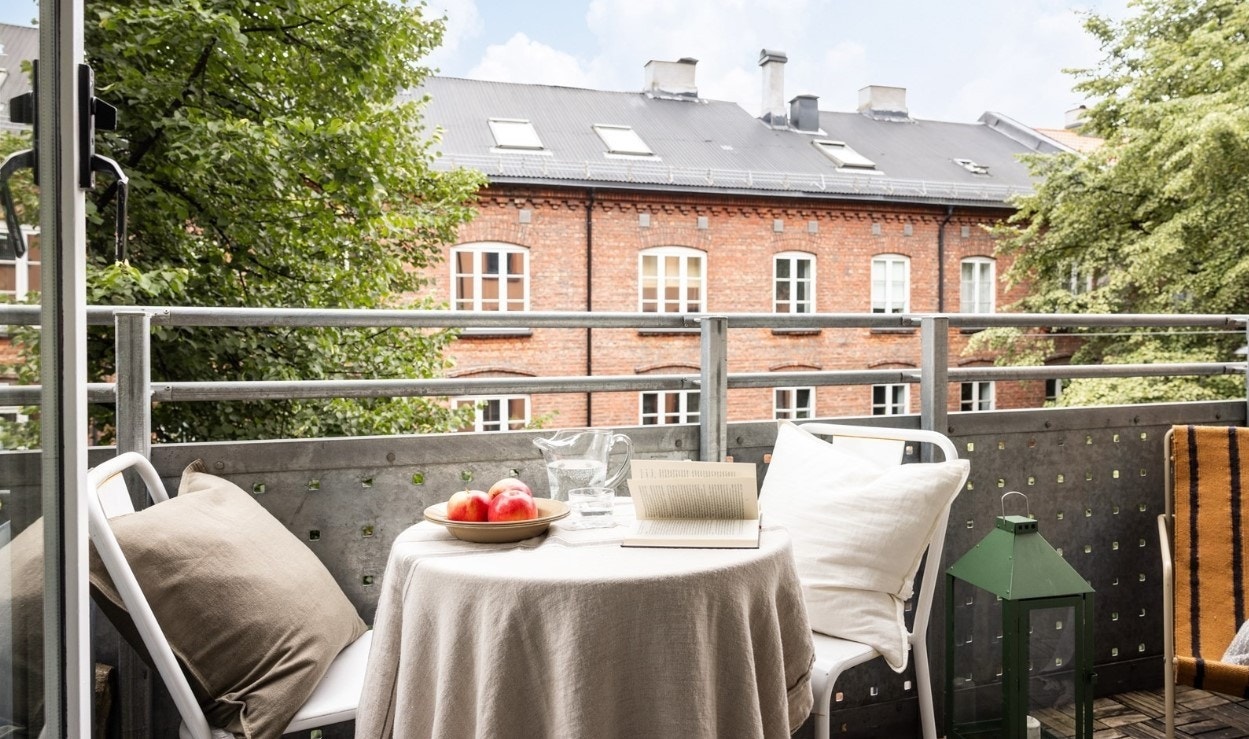 Fra stuen er det utgang til balkong. Galleribilde