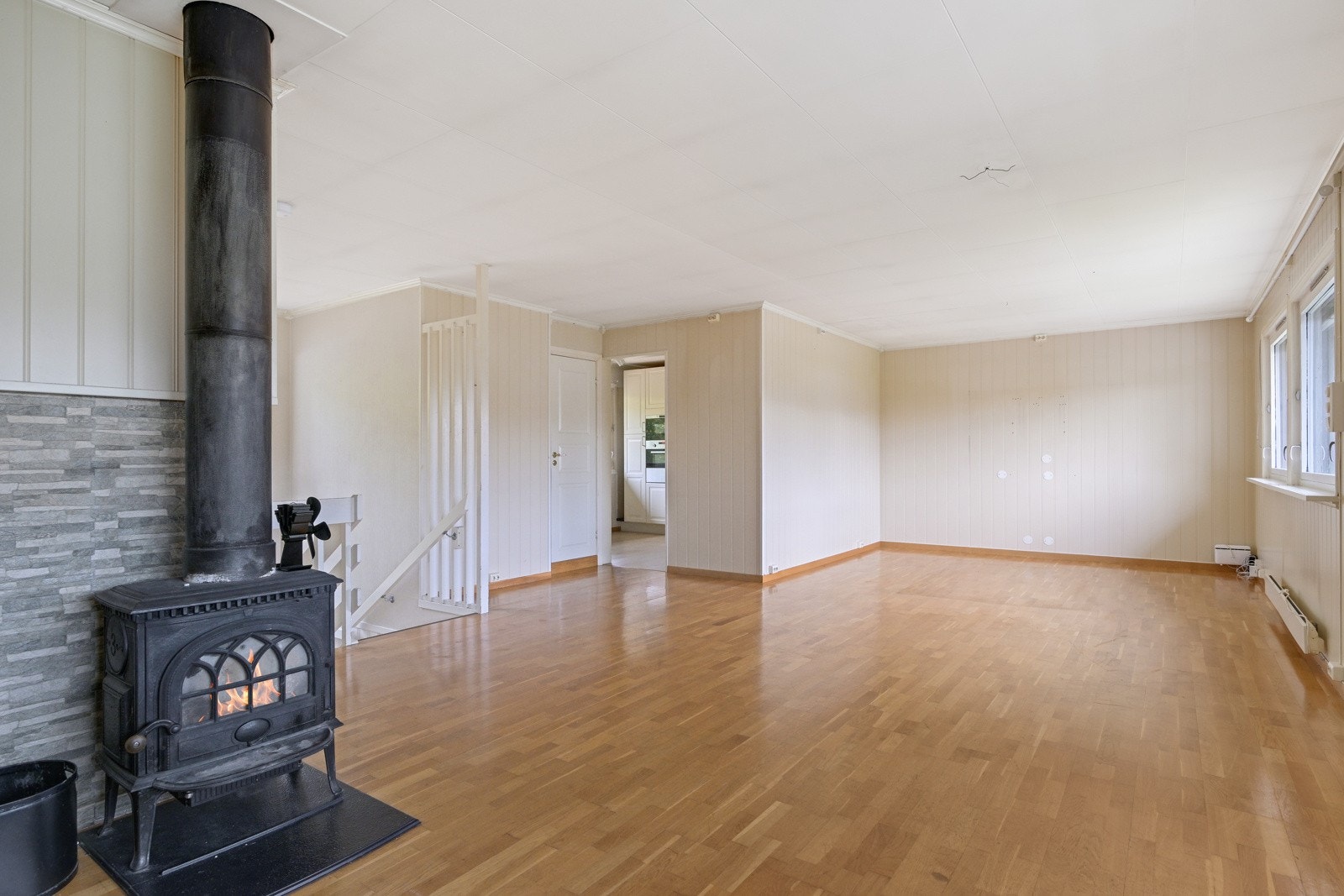 Her har man mange kvadratmeter å benytte seg av for å lage et trivelig samlingspunkt for hele familien Galleribilde