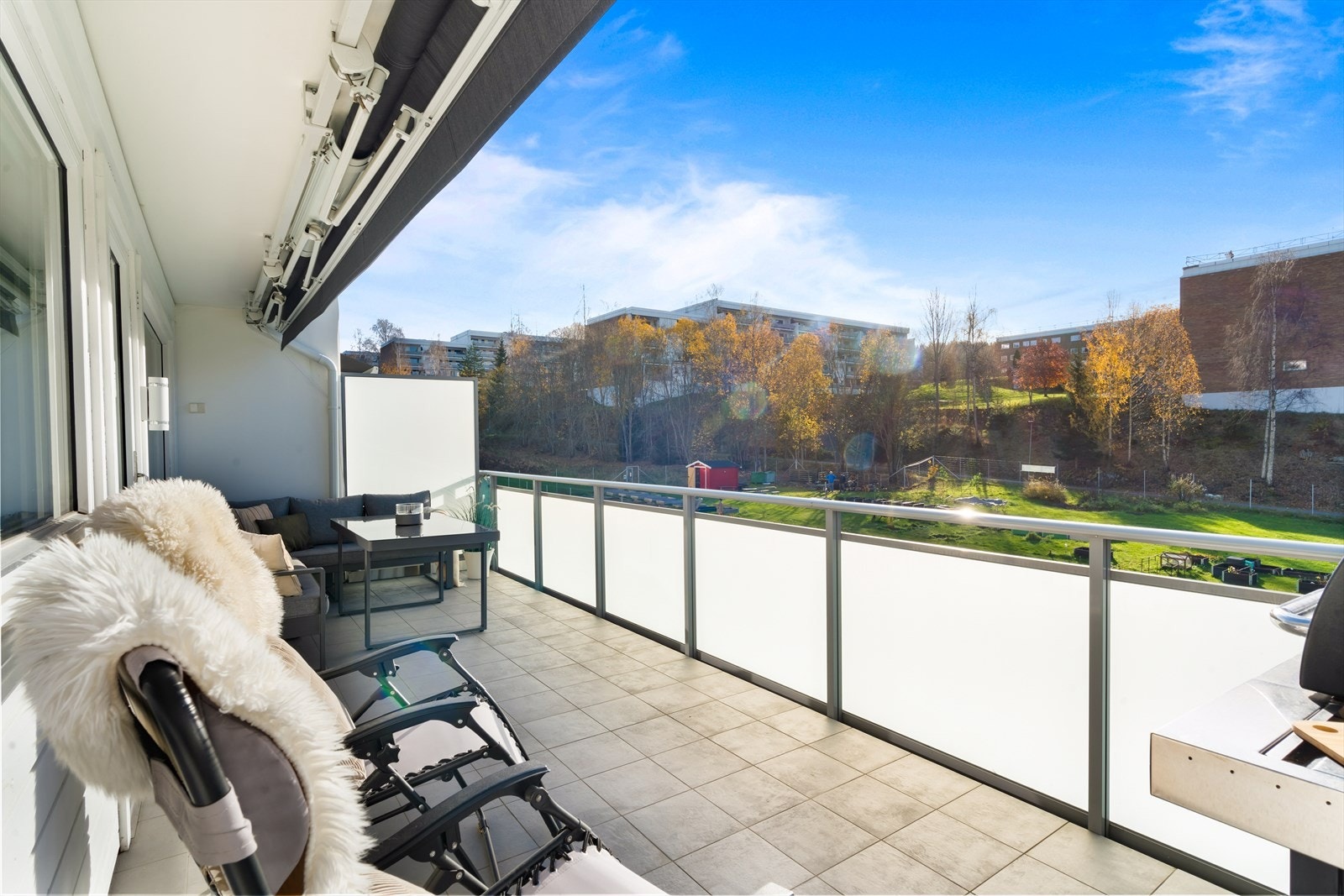 Leiligheten har en flott og romslig balkong med gode solforhold. Galleribilde