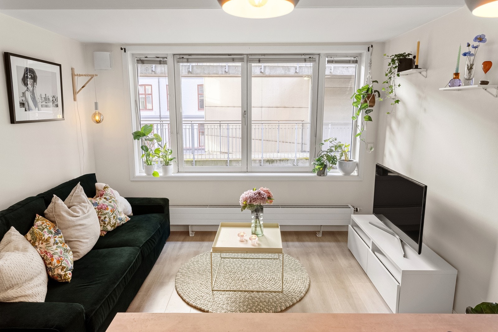 Leiligheten vender i sin helhet mot bakgård. Galleribilde