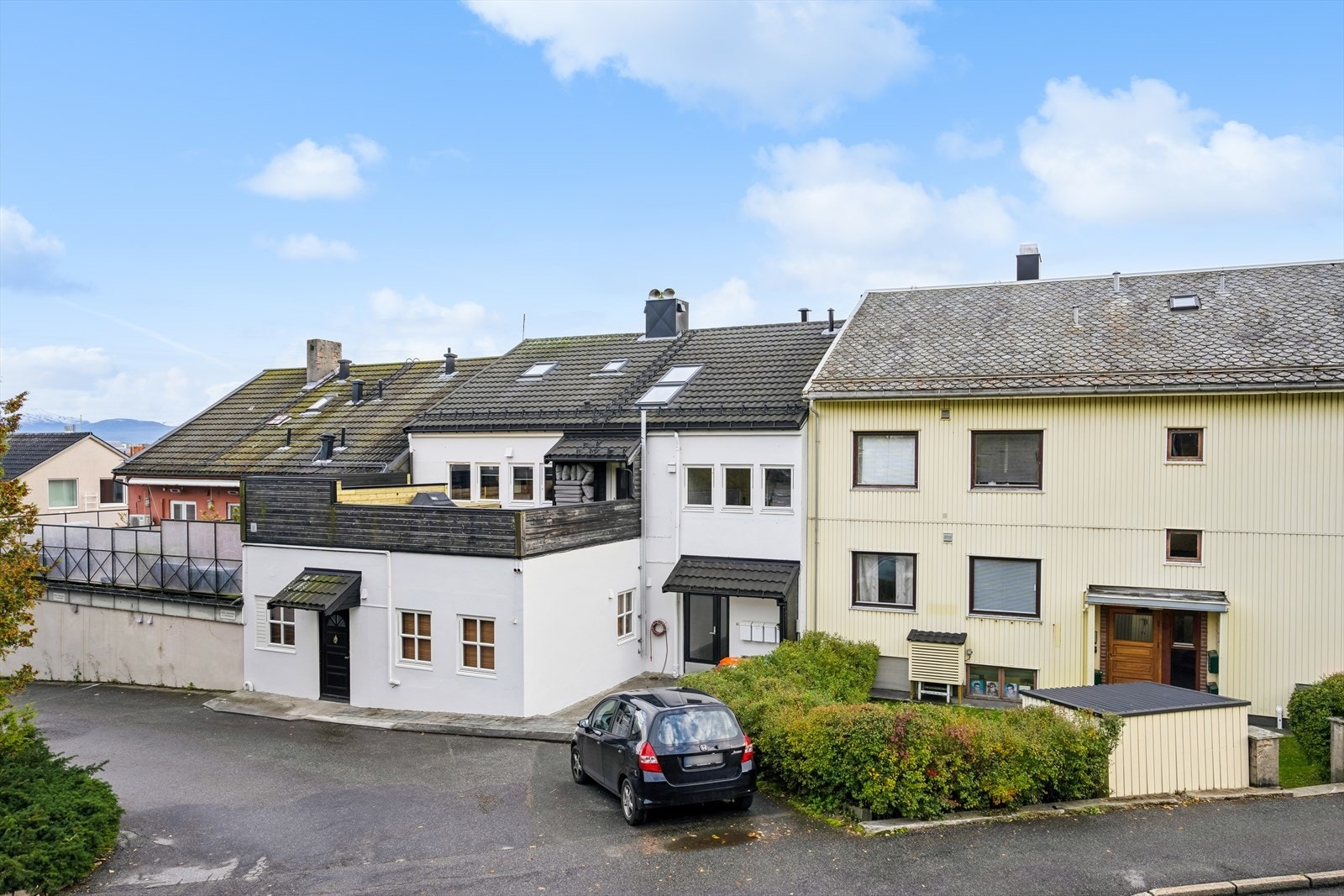 Leiligheten ligger i byggets 2. etasje med alt på én flate. Galleribilde