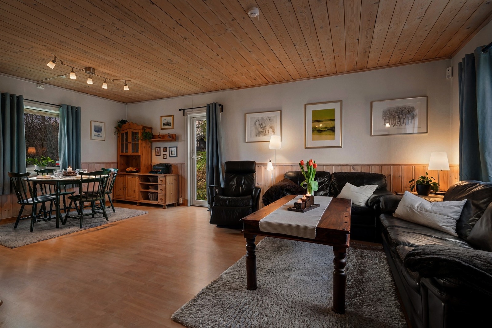 Boligen ligger svært godt til på Havstein med nærhet til både skoler, fotballbane og alt en måtte trenge av fasiliteter. Galleribilde