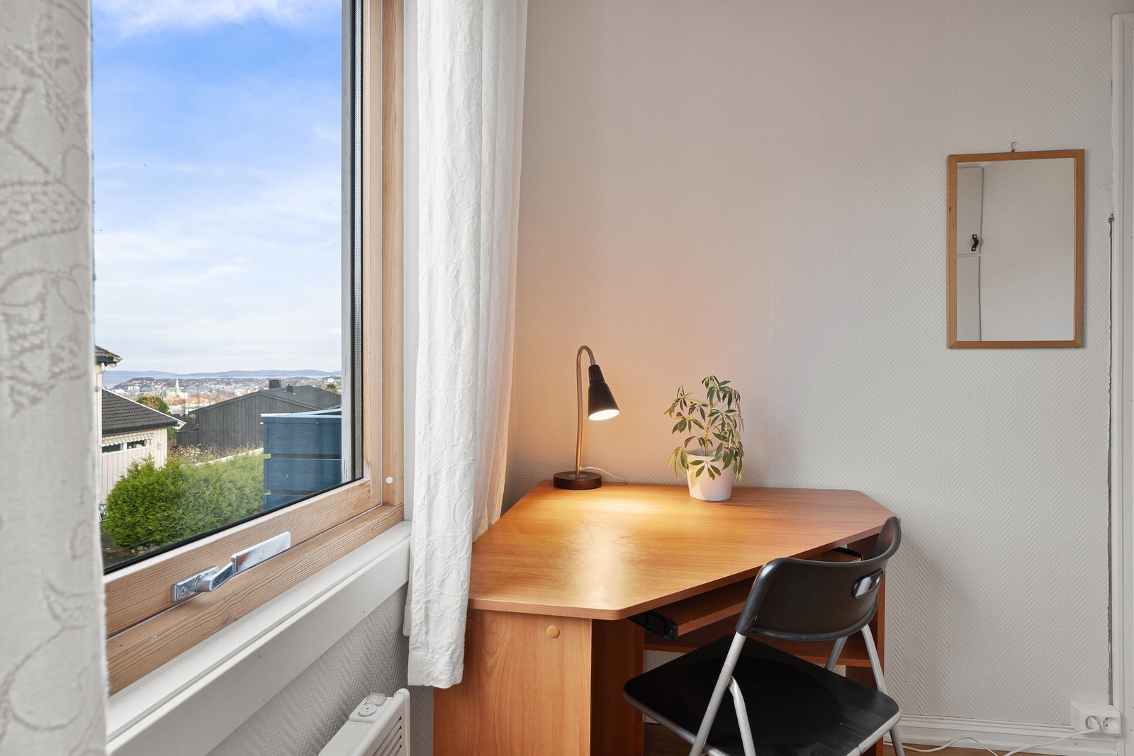 Soverommet nyter i likhet med balkongen en fantastisk utsikt. Galleribilde