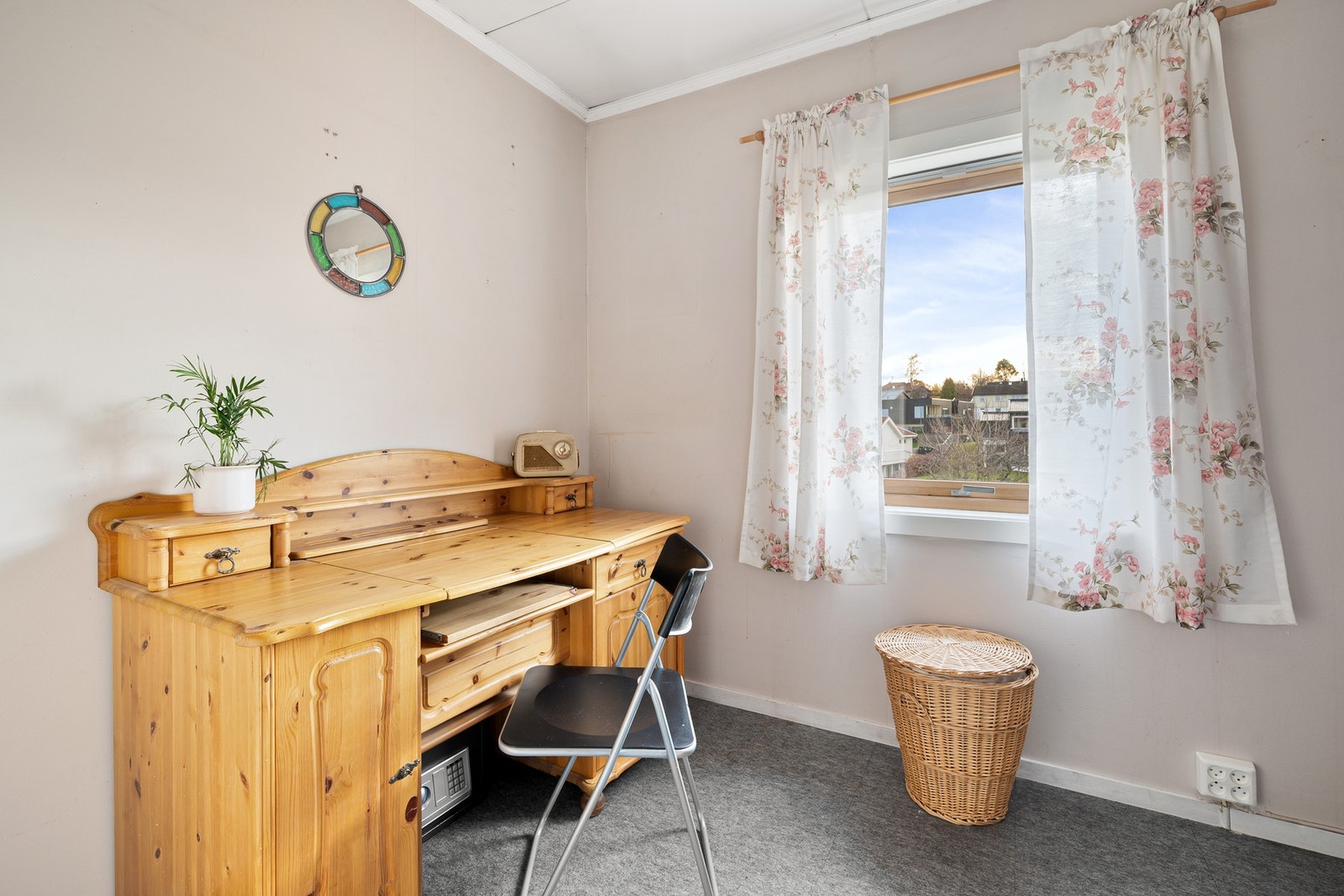 Soverom 3 er på ca. 6,1m². Galleribilde