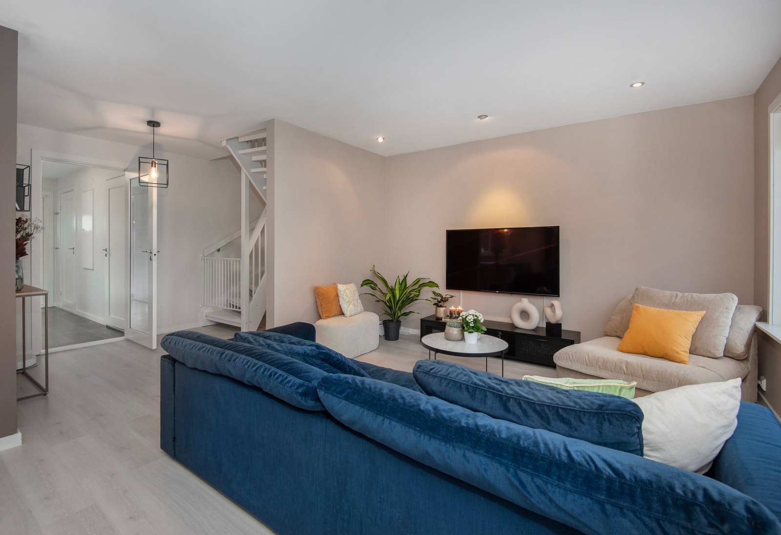 Stuen er av god størrelse. Galleribilde