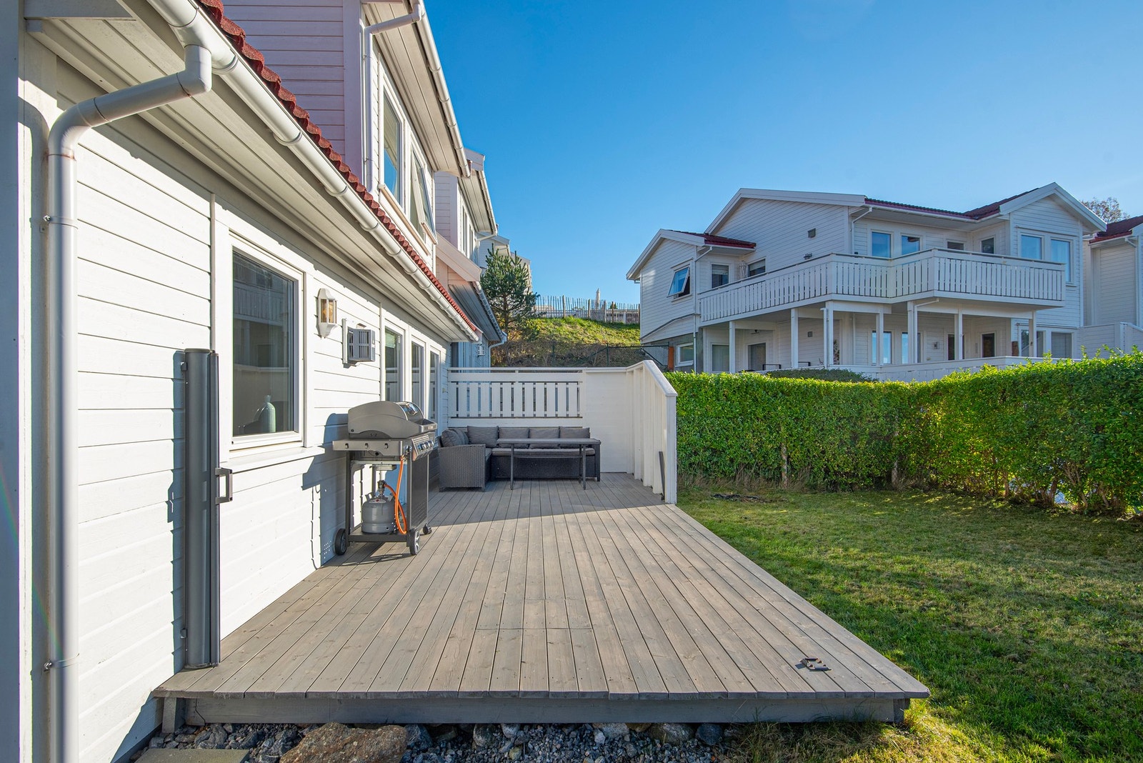 Barnevennlig nabolag med eierandel i felles kvartalslekeplass. Galleribilde